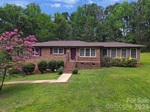 Photo of 2171 Emma Circle, Lancaster, SC 29720 (MLS # 4399588)