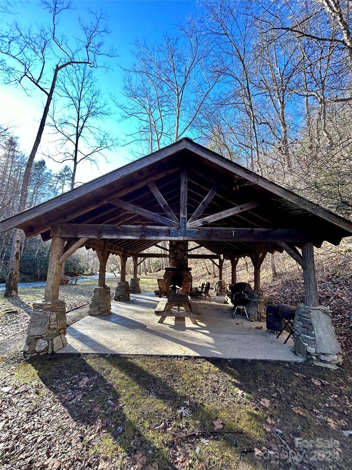 Big Laurel Mountain - Land