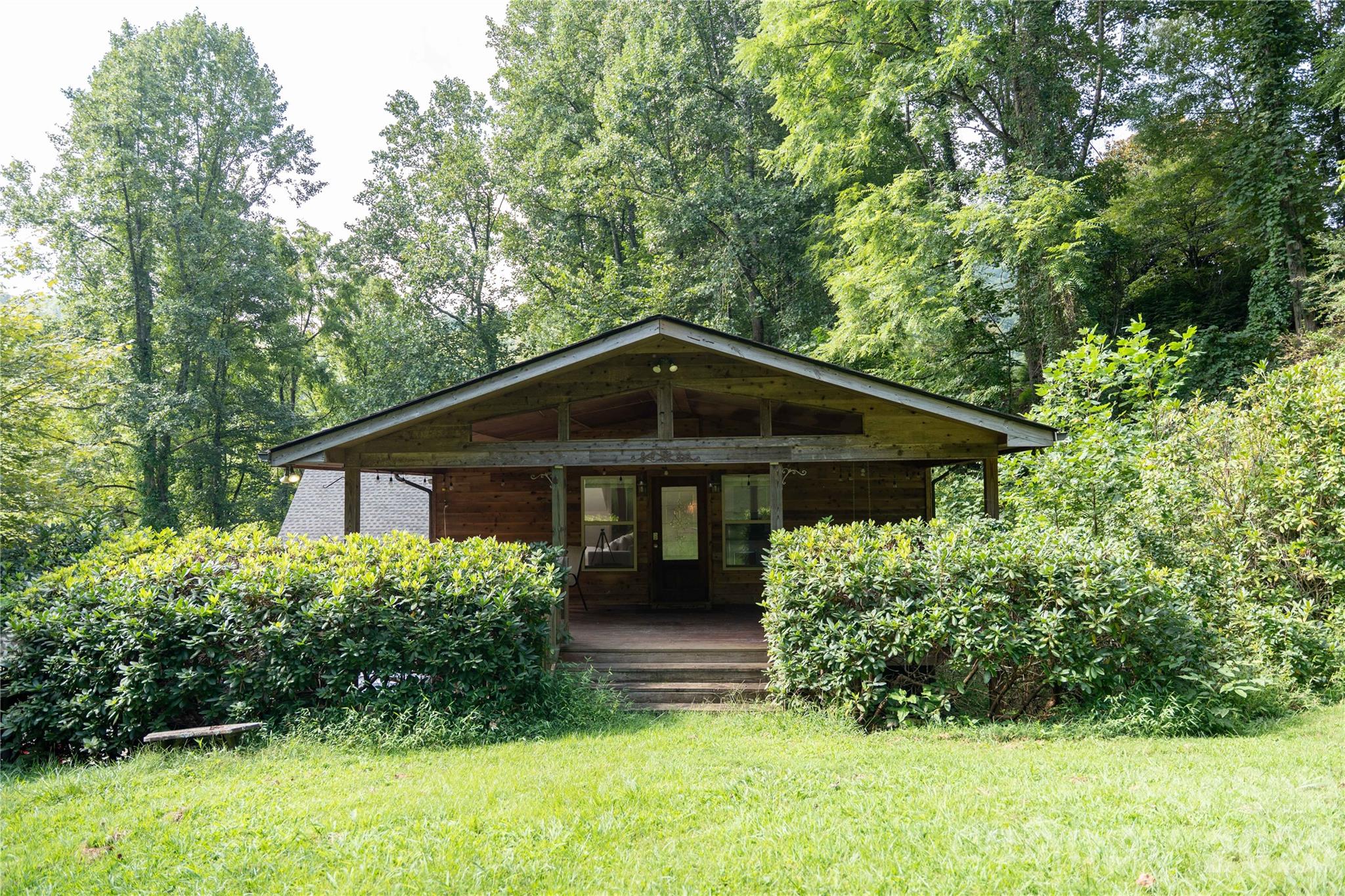 919 N Country Club Drive