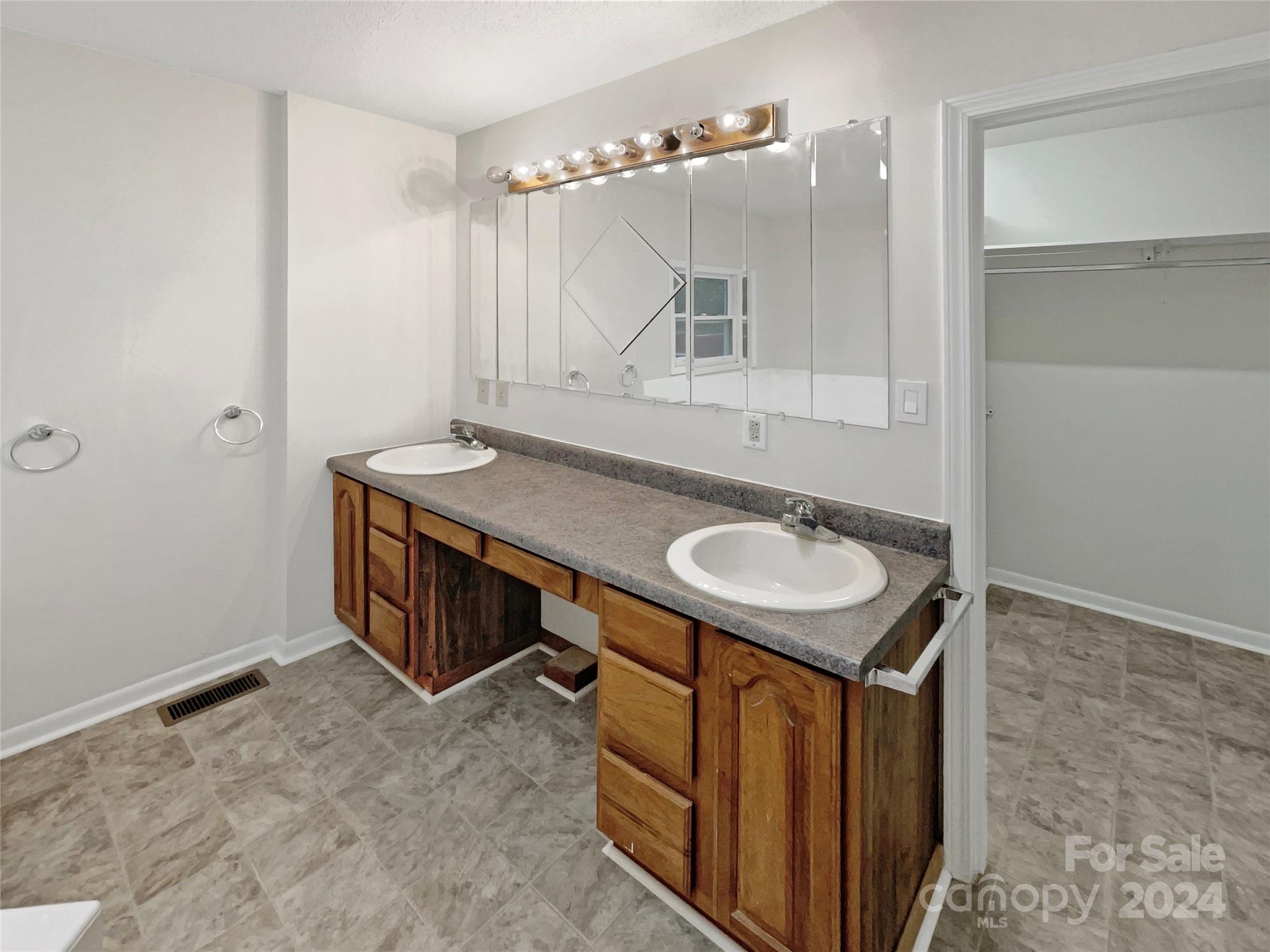 Farmwood Acres - Residential