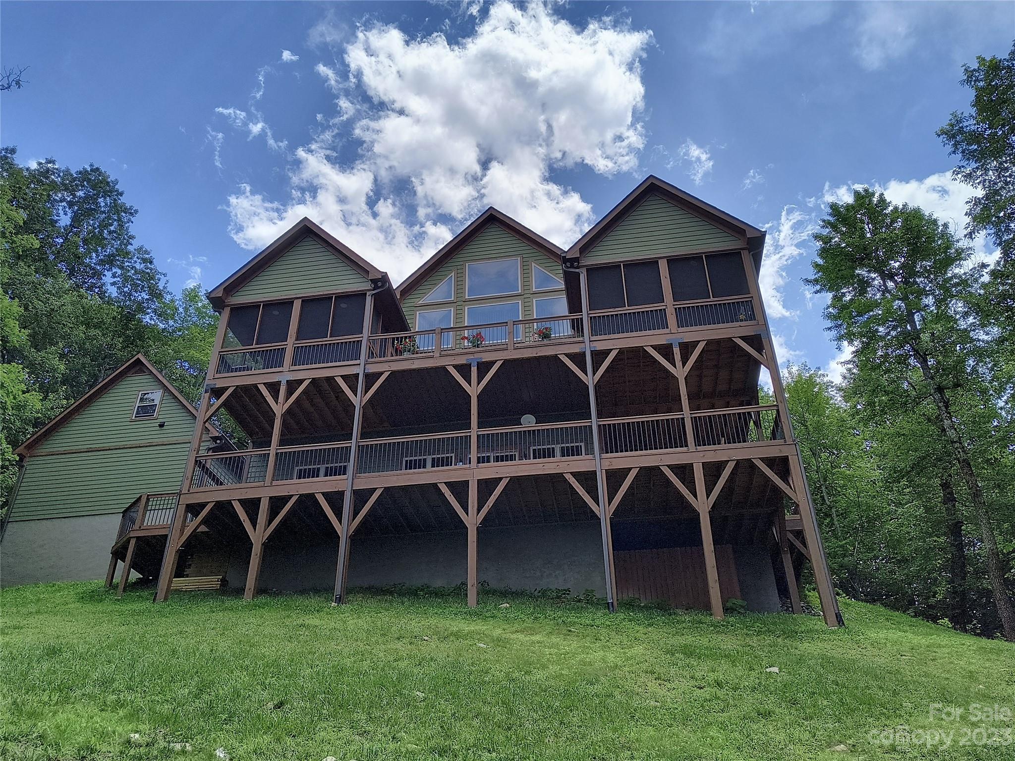 Gateway Mountain - Residential