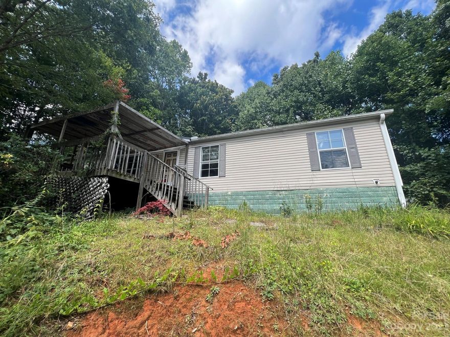 ATTN: INVESTORS Here is your chance to own a home within 20 minutes to Brevard for under 120K! Bring your ideas to life with your renovations and make this place shine again! Transylvania county showcases 250 waterfalls and is home of the Pisgah National Forest where you will find that fishing, kayaking, hiking and biking are all at your backdoor. CASH ONLY SELLING AS-IS!