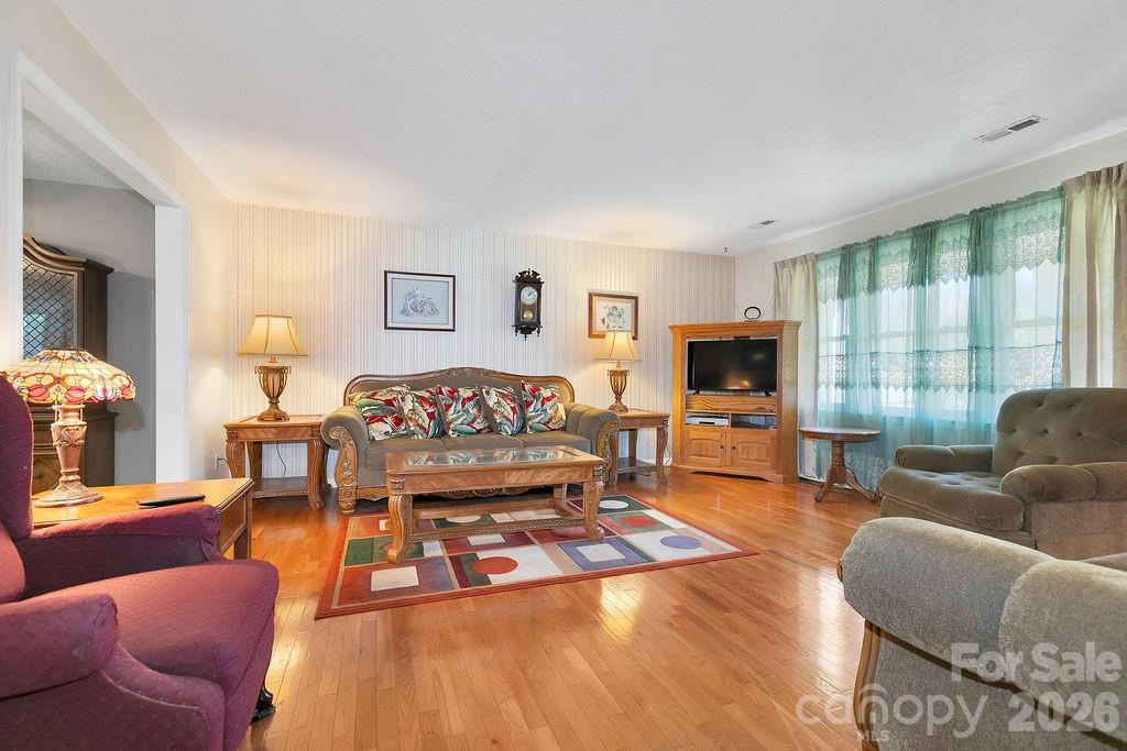 1482 Island Ford Road