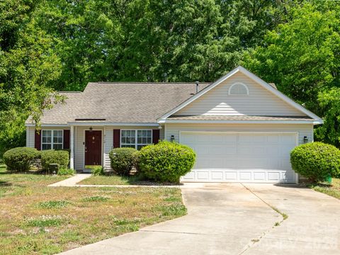 Photo of 8110 Slickrock Circle, Charlotte, NC 28215 (MLS # 4373196)
