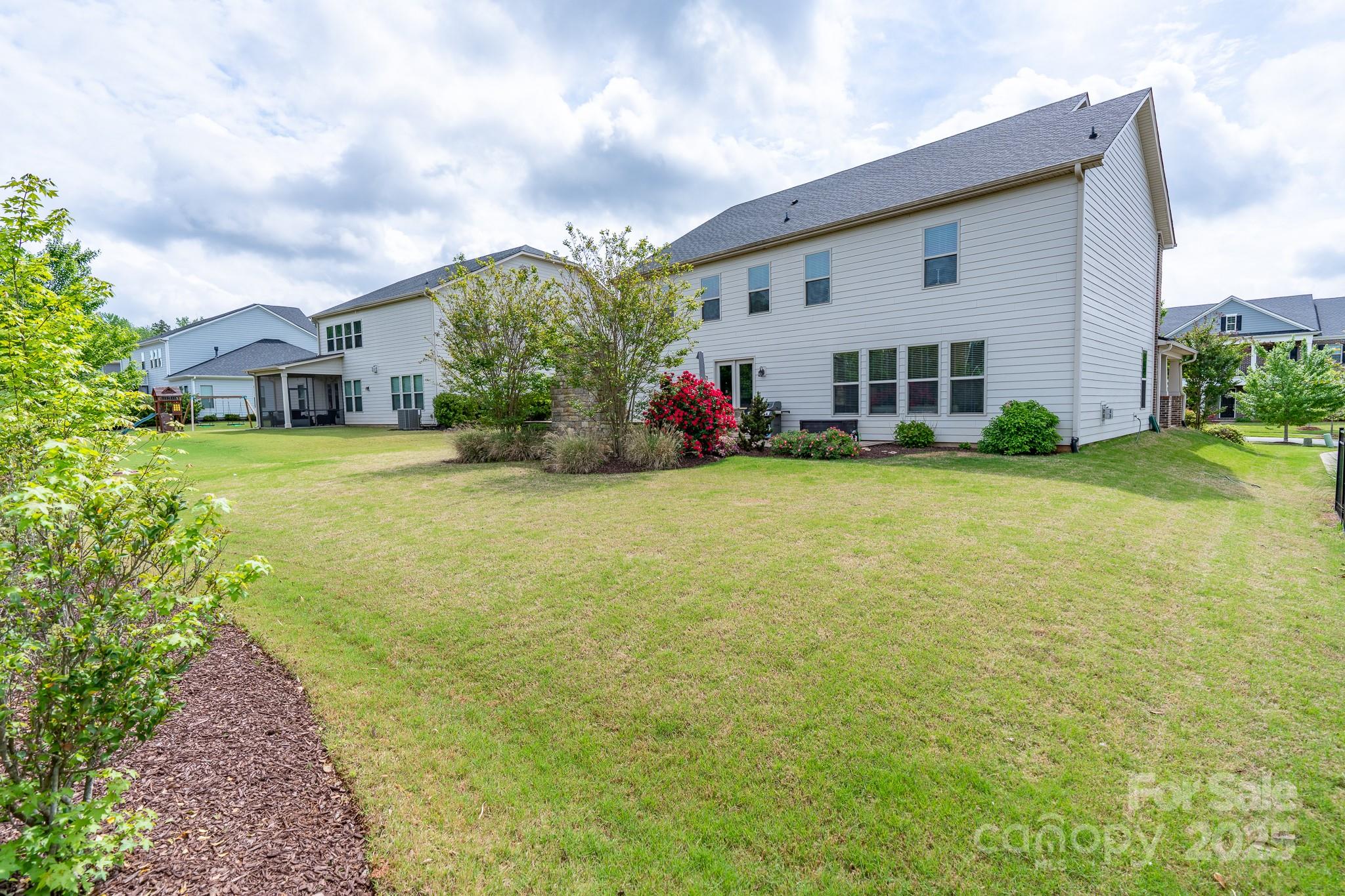 Mirabella - Residential