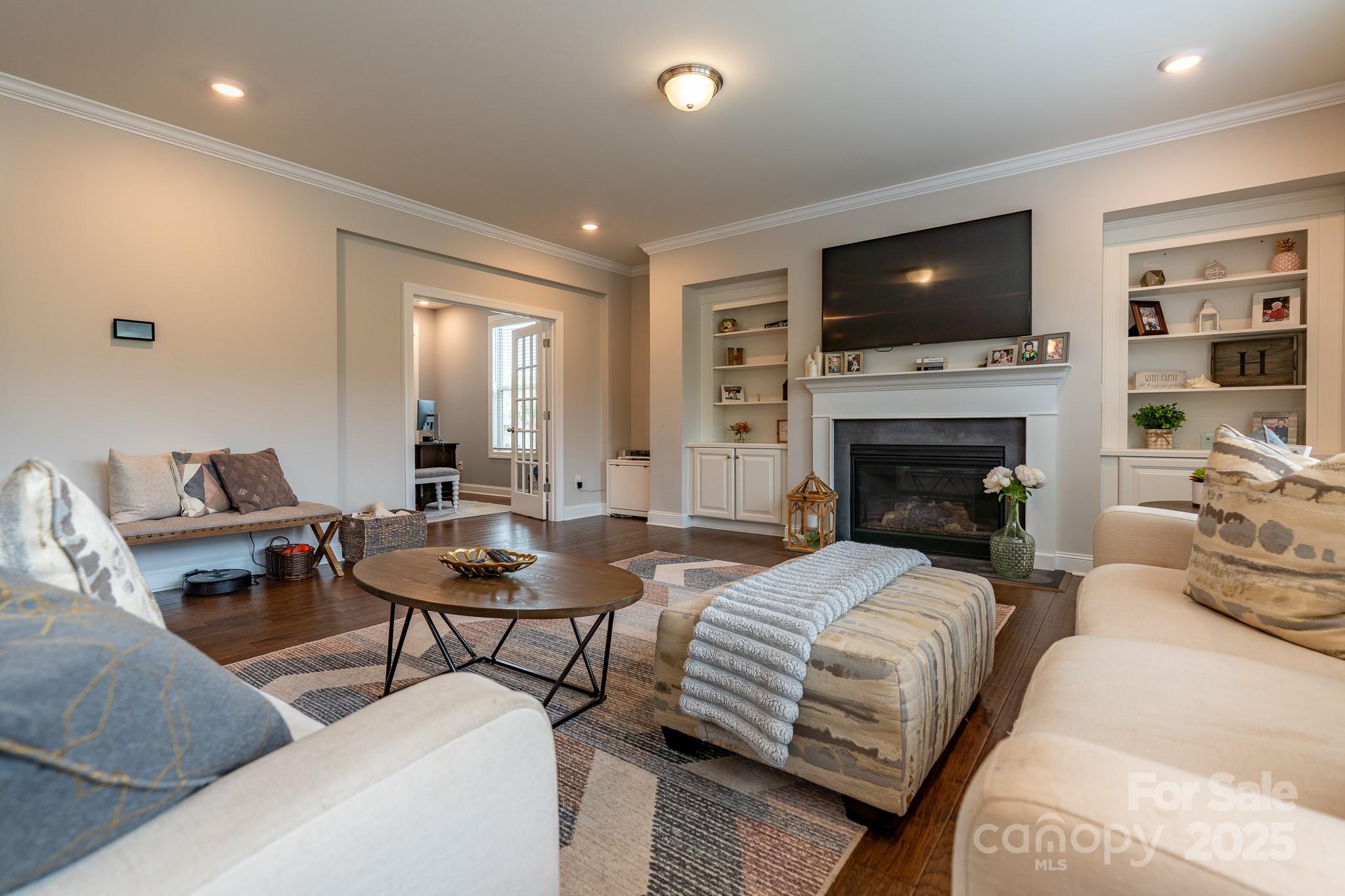 Mirabella - Residential