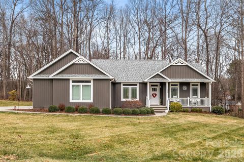 Photo of 115 Oak Drive, Boonville, NC 27011 (MLS # 4341130)