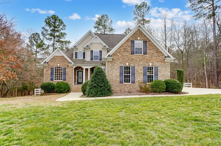 Beautiful 3BR custom home in sought after Mariners Watch Cove. The covered front porch welcomes you into the bright and airy 2 story foyer flanked by Formal dining room, perfect for entertaining. You’ll love the open floorplan with beautiful wood flooring and custom details throughout. The vaulted great room with gas fireplace opens to dream kitchen with stainless steel appliances, granite counters, breakfast bar, pantry, and breakfast area. Main level primary suite boasts tray ceiling, dual vanities, walk-in shower, and jetted tub. Upstairs you will find 2 secondary bedrooms, full bath, and huge bonus room. Enjoy outdoor living on the spacious deck (with composite flooring) overlooking your private fenced yard. Great location convenient to shopping, restaurants, and just seconds from Allison Creek boat launch! Clover Schools and SC taxes!