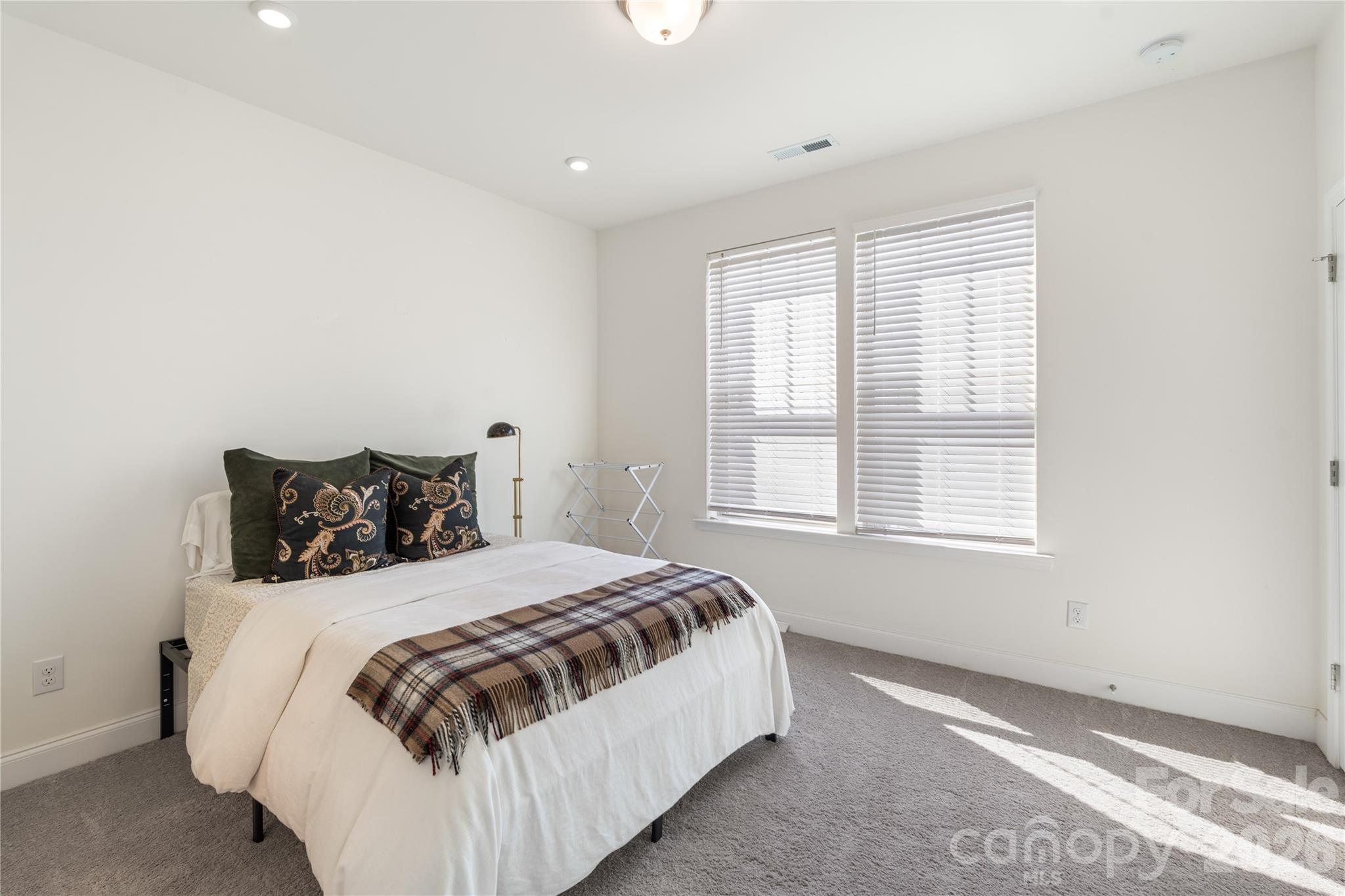 The Towns at Greenway - Residential