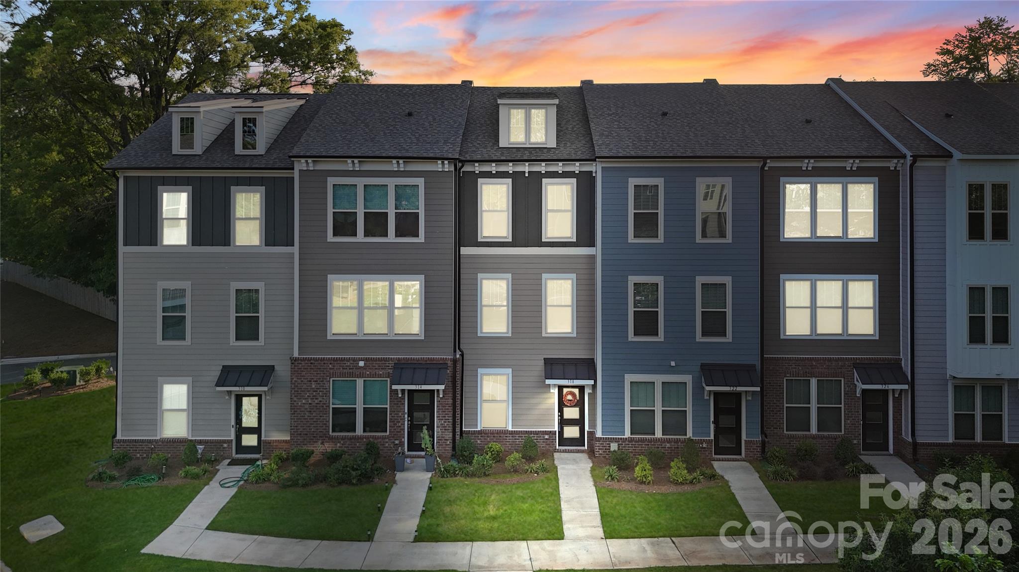 The Towns at Greenway - Residential