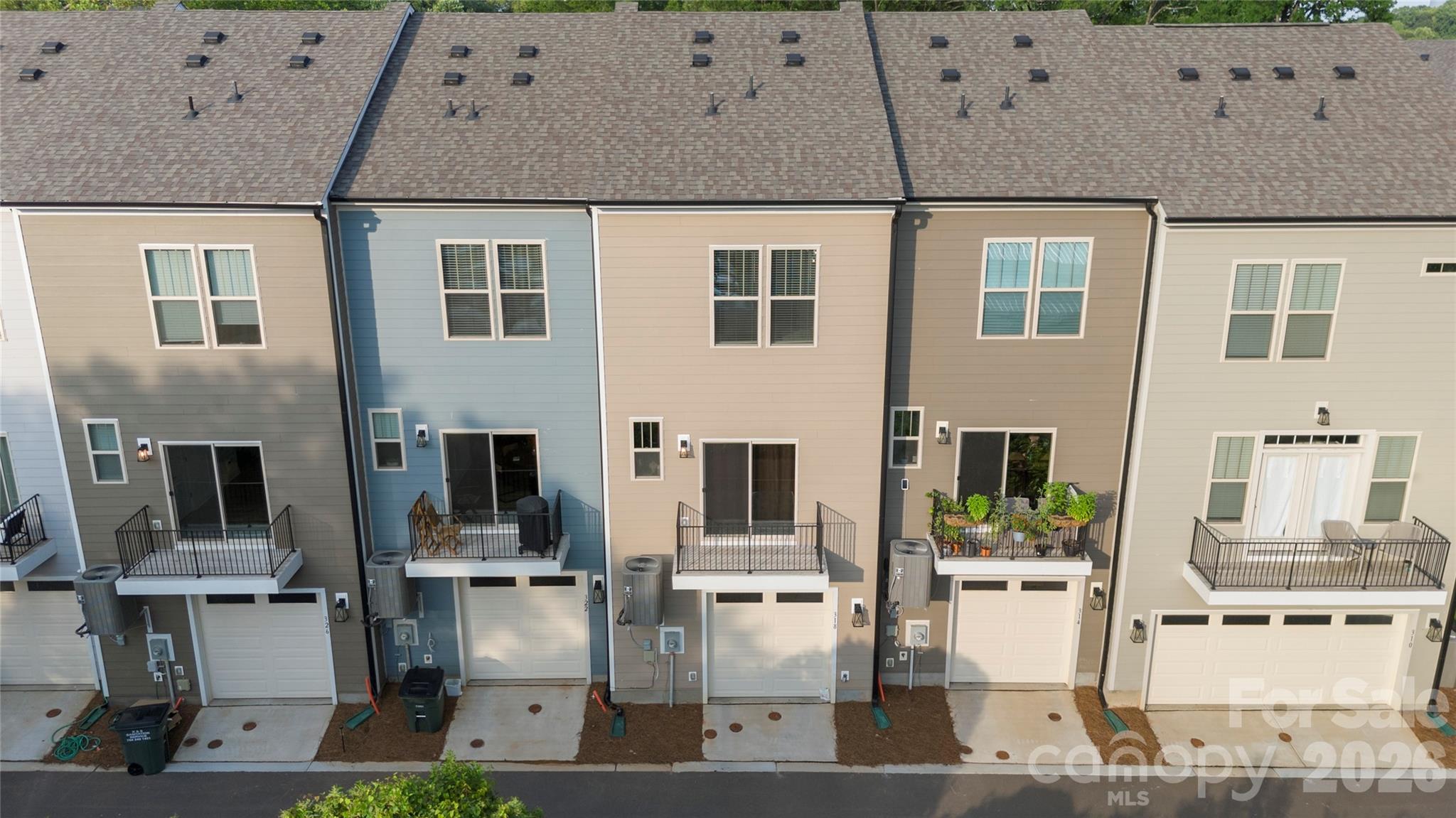 The Towns at Greenway - Residential