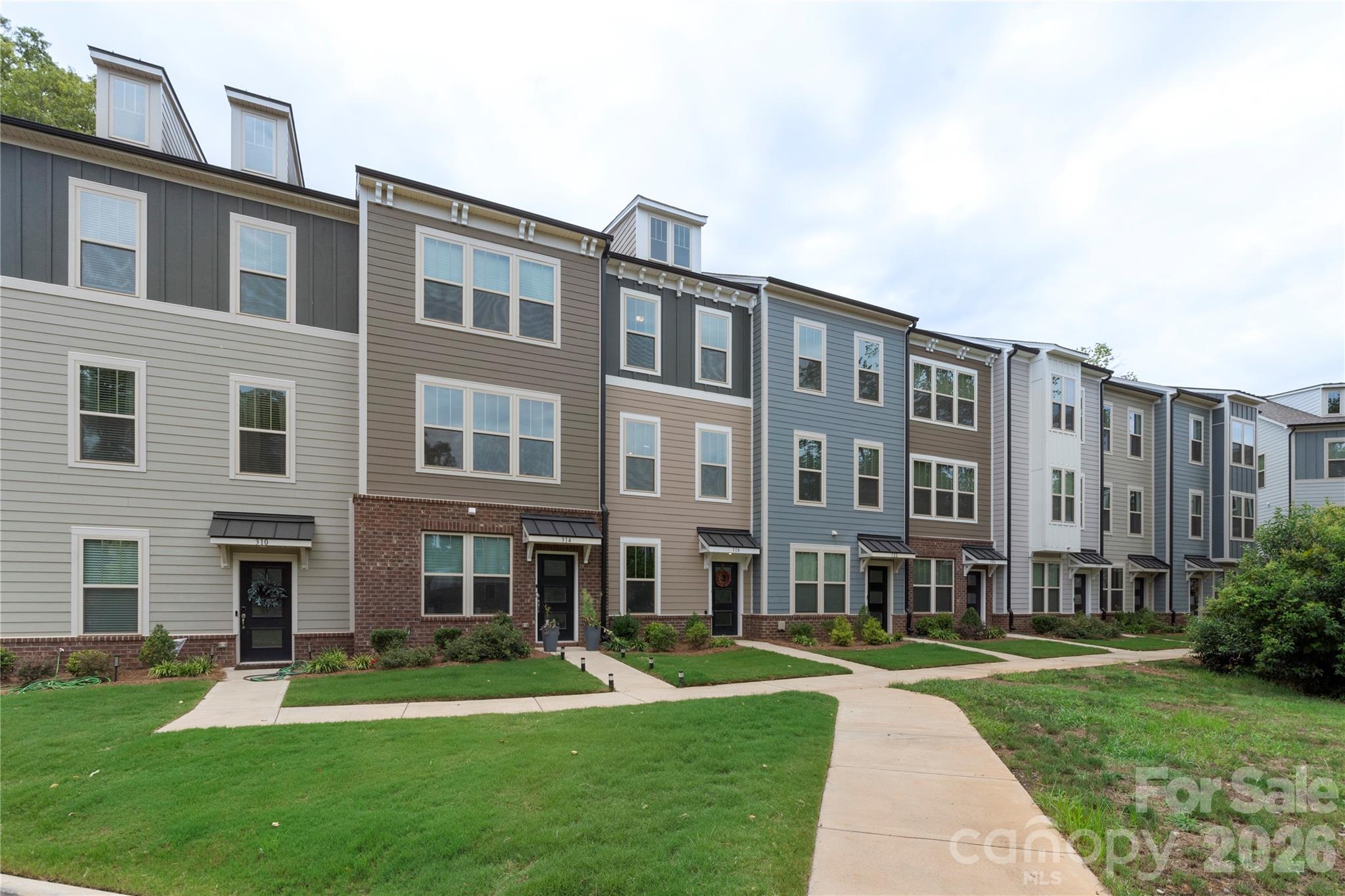 The Towns at Greenway - Residential