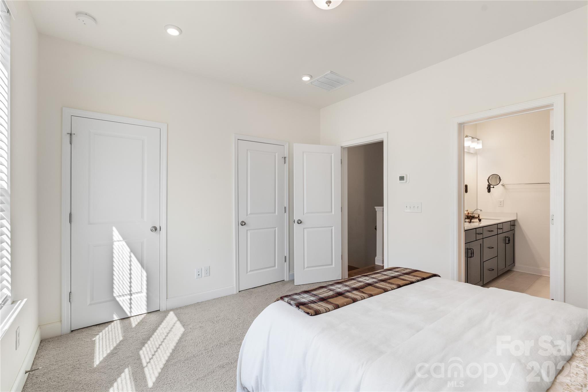 The Towns at Greenway - Residential