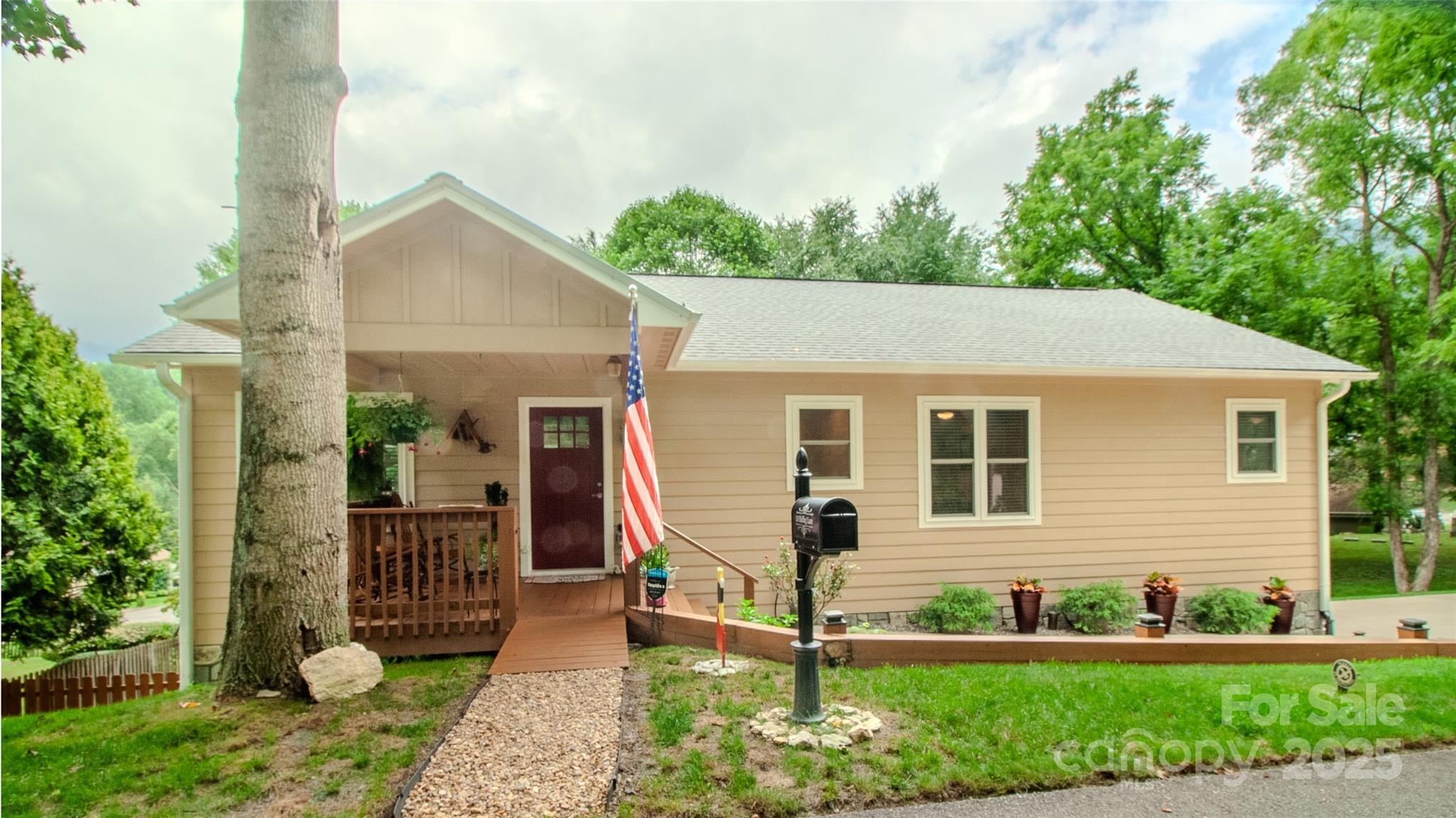 118 Rolling Lane