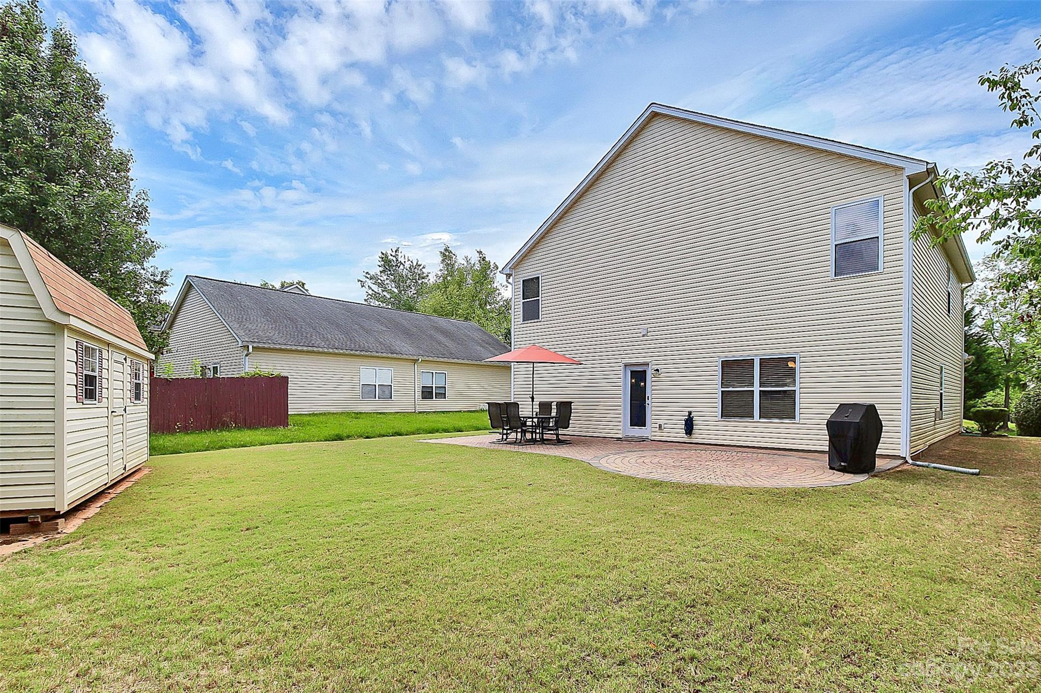 Sandy Pointe - Residential