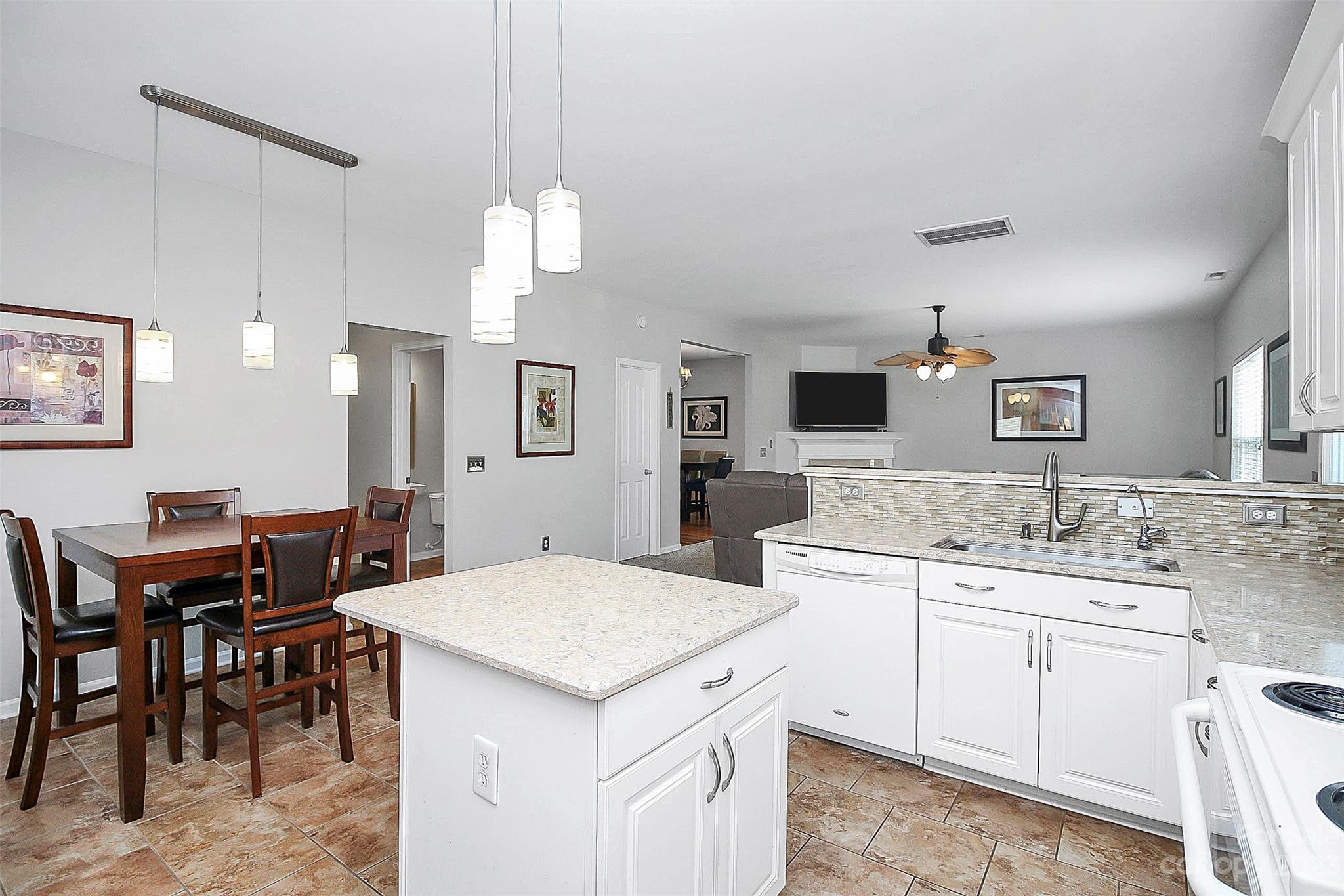 Sandy Pointe - Residential