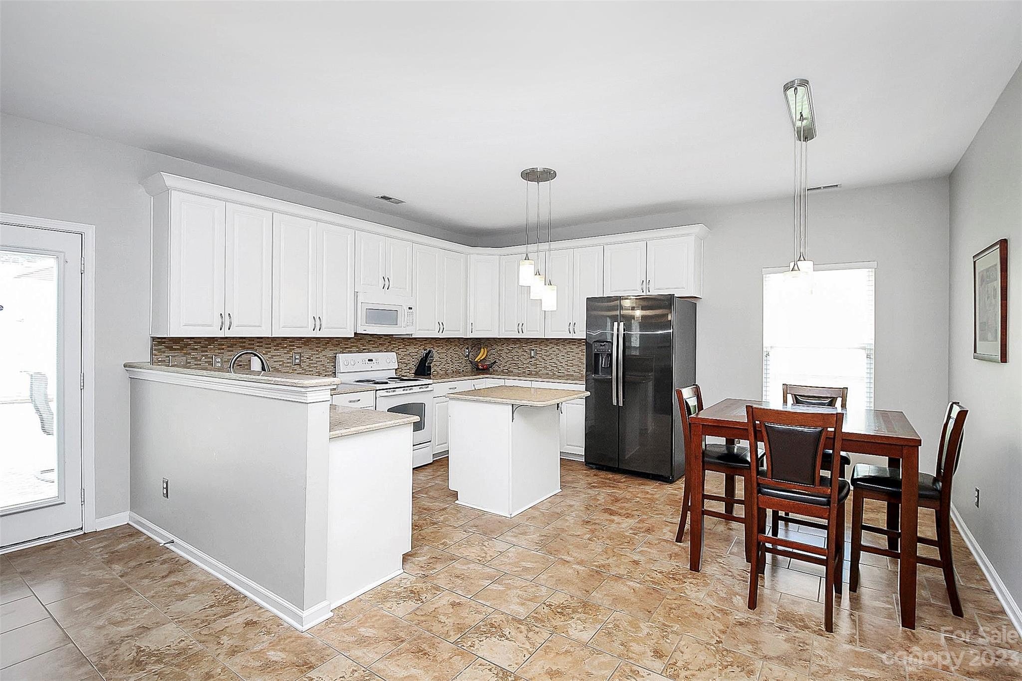 Sandy Pointe - Residential