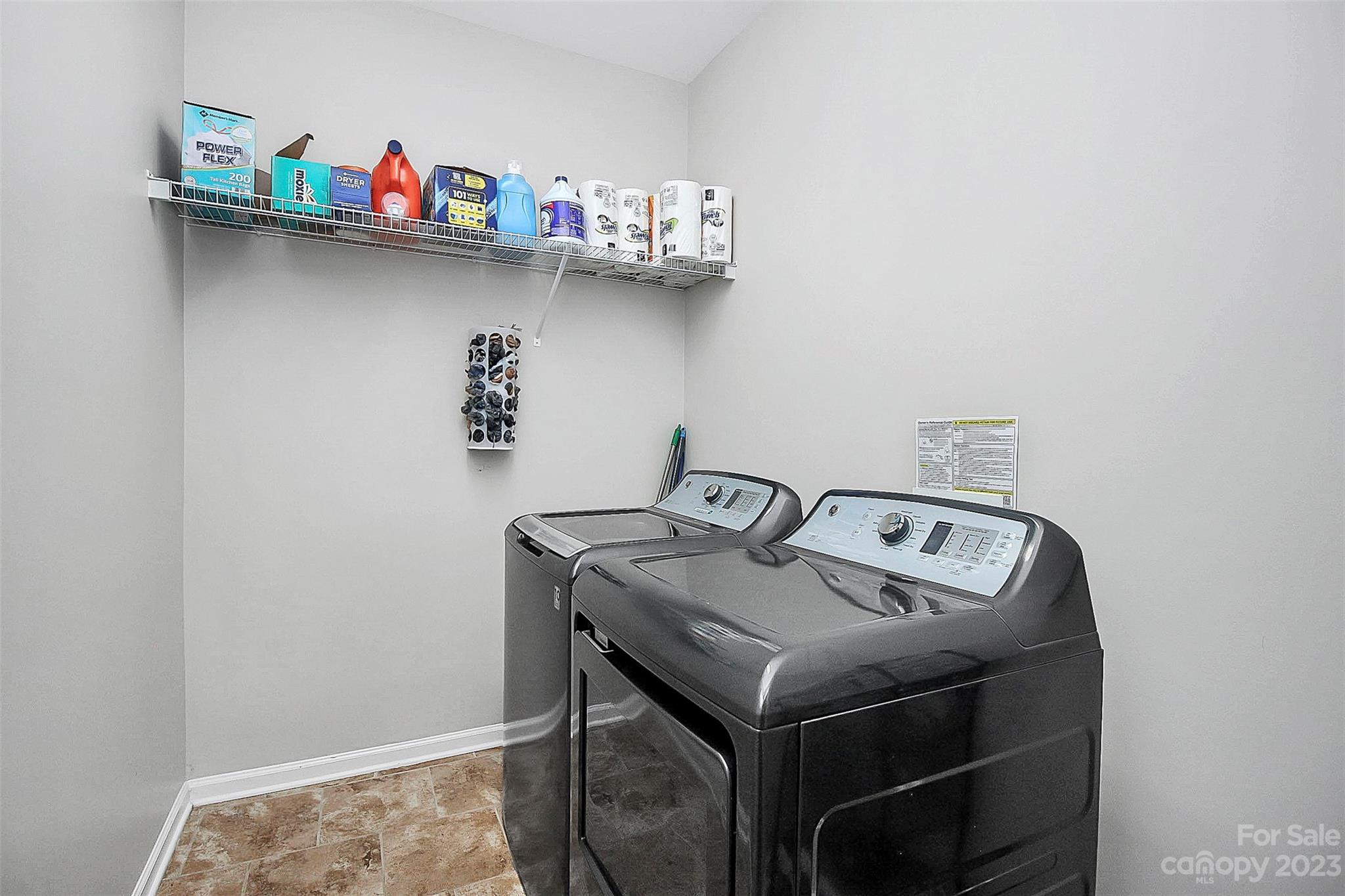 Sandy Pointe - Residential