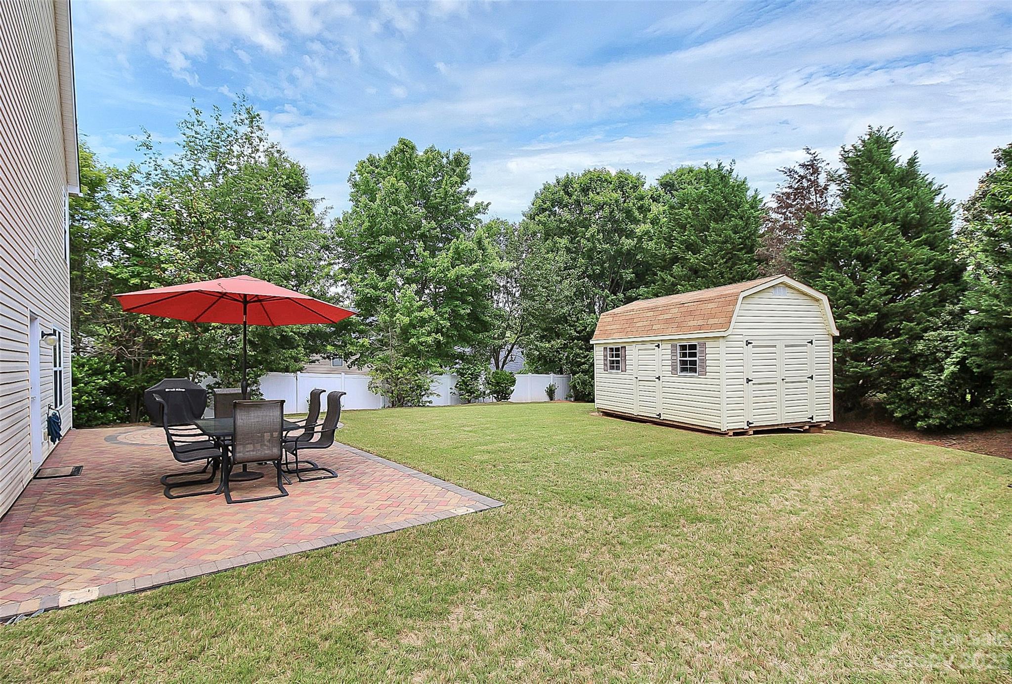 Sandy Pointe - Residential