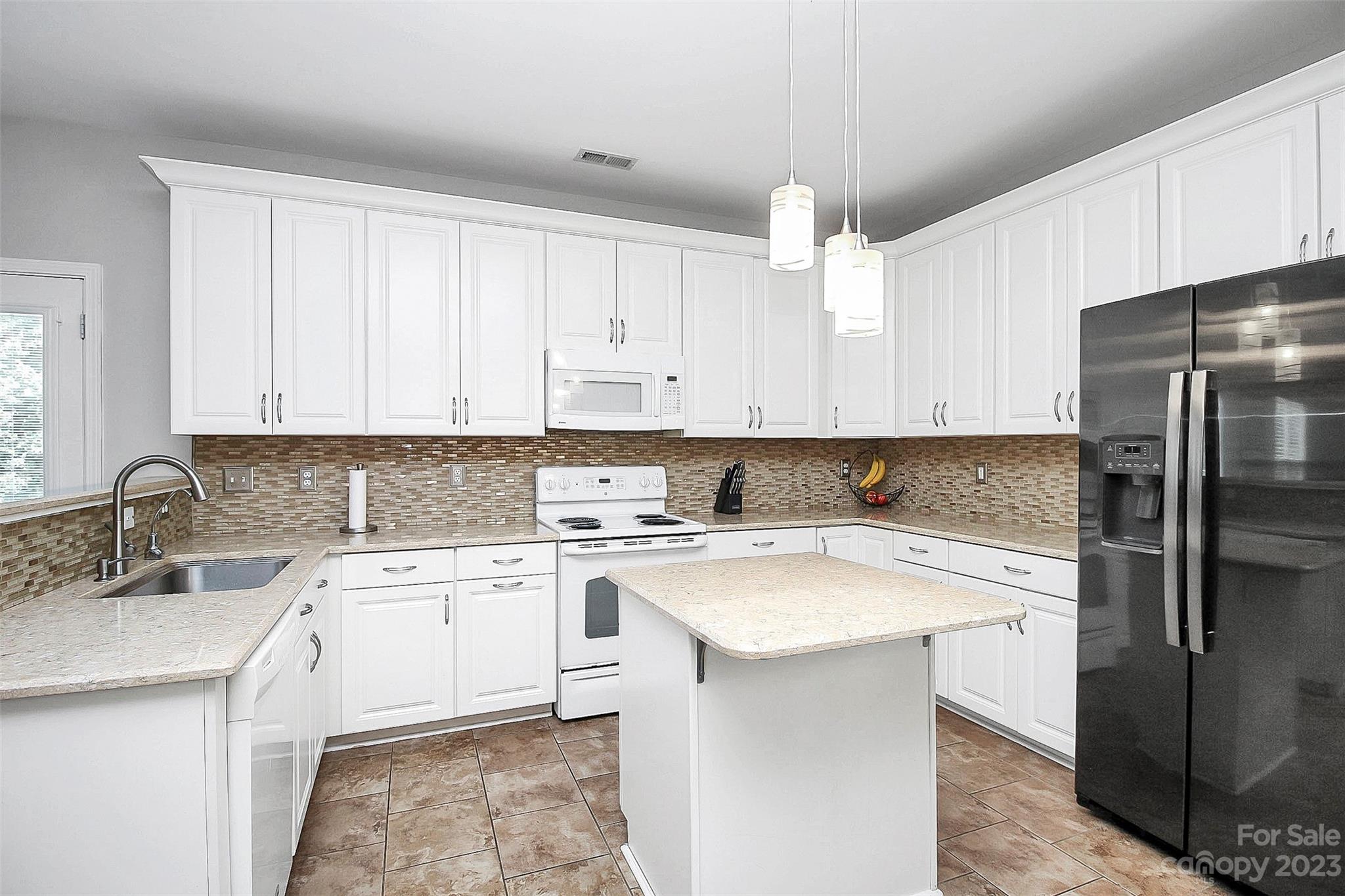 Sandy Pointe - Residential