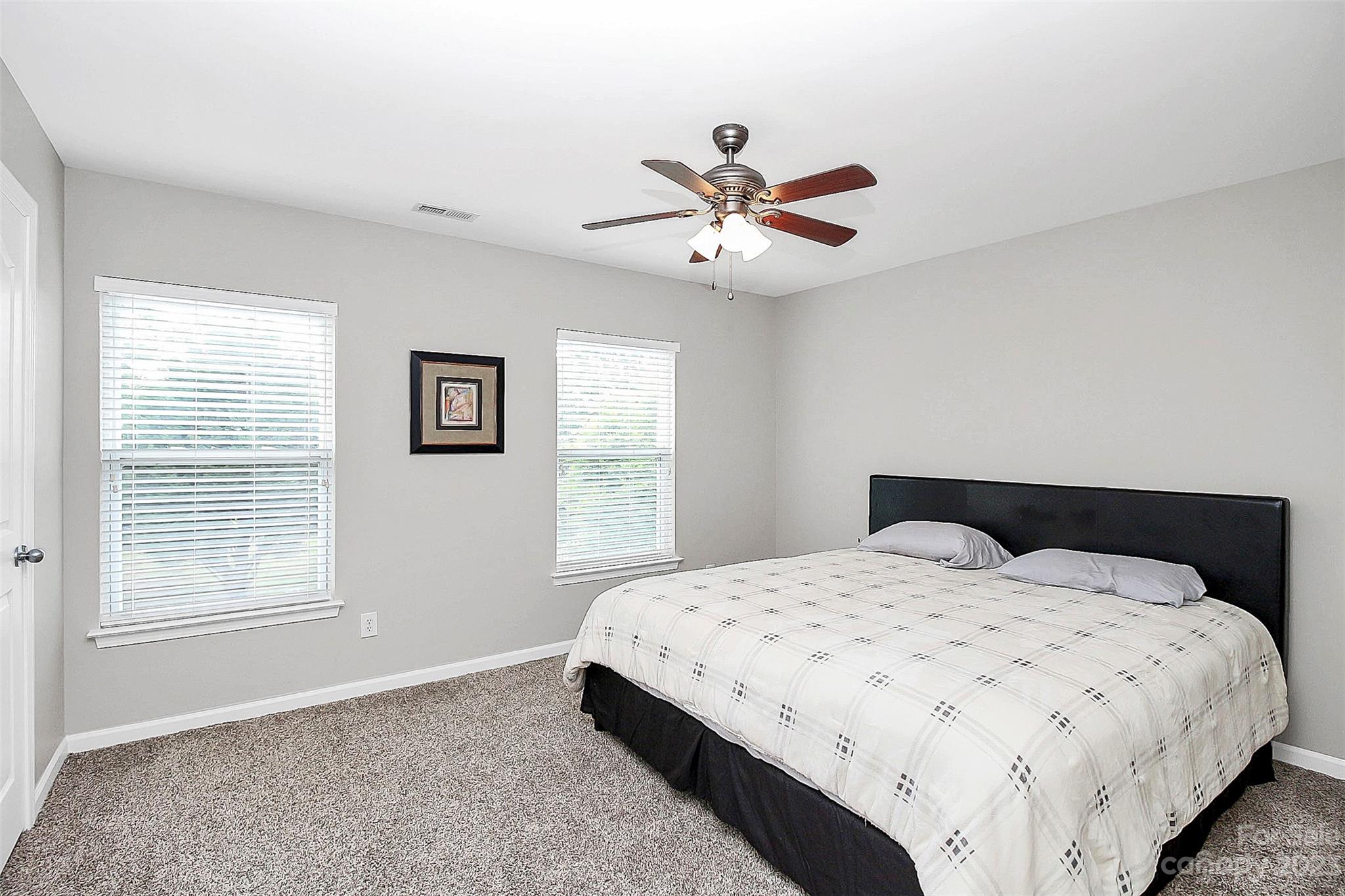 Sandy Pointe - Residential