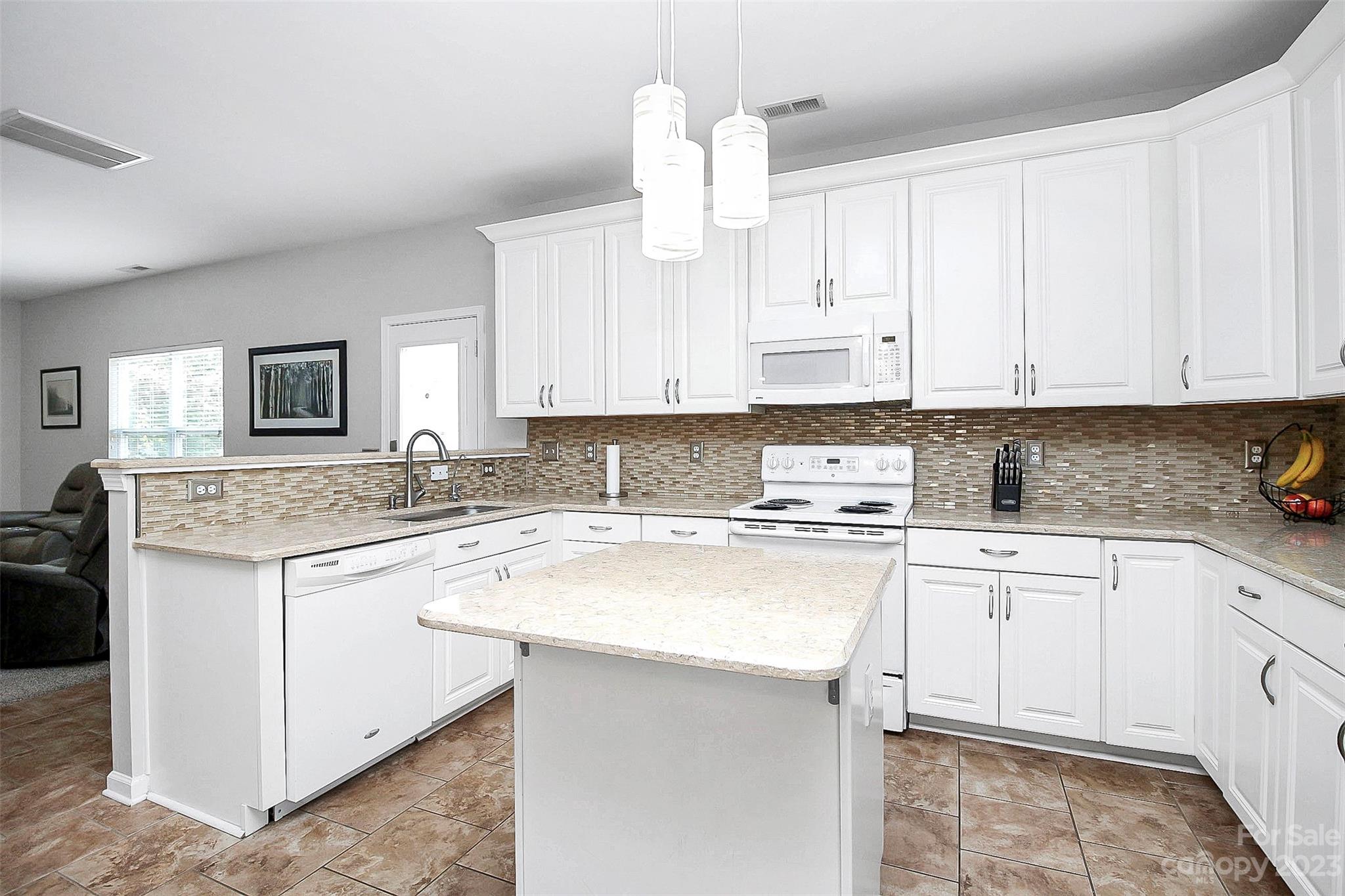 Sandy Pointe - Residential