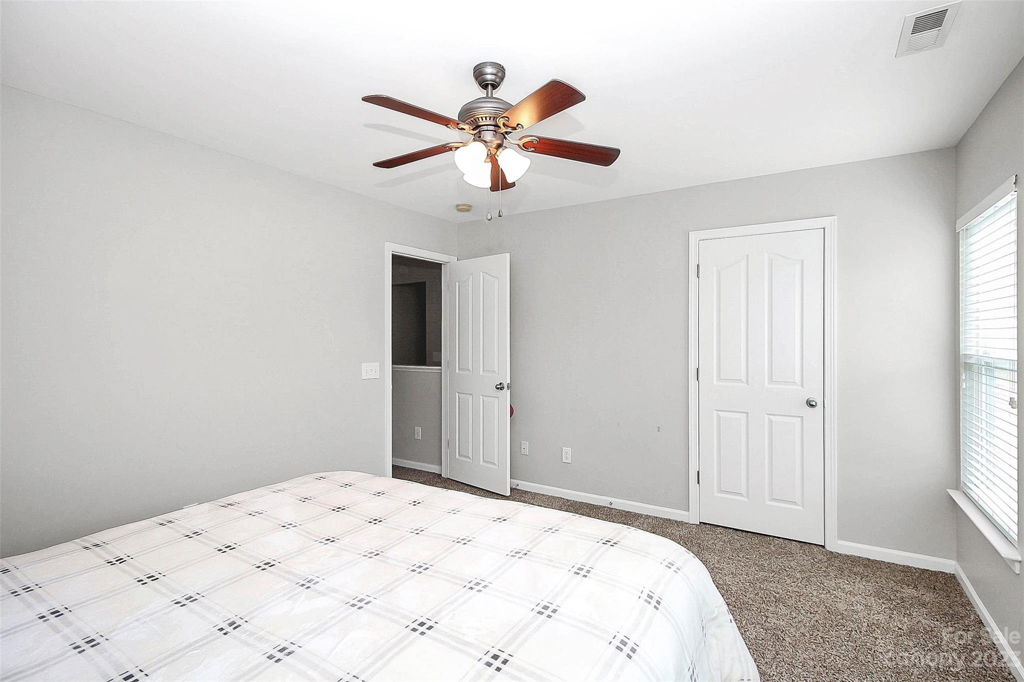 Sandy Pointe - Residential