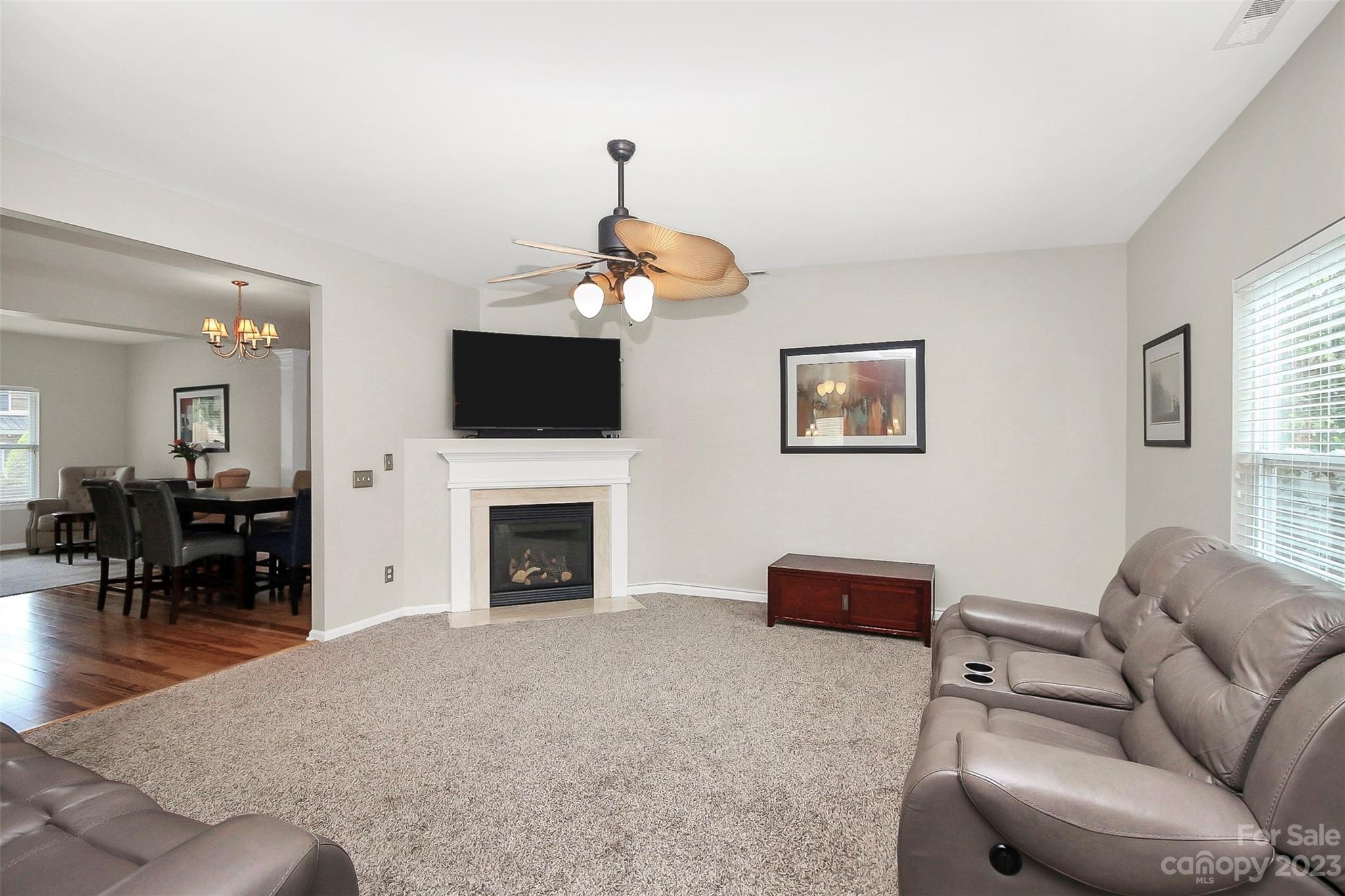 Sandy Pointe - Residential