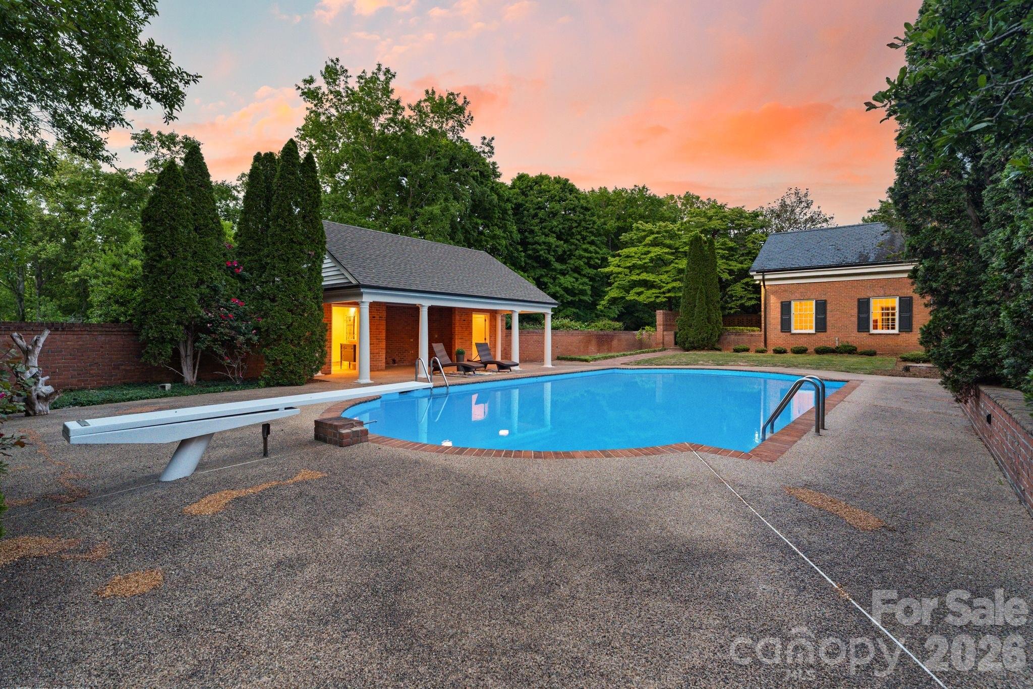The Knolls - Residential