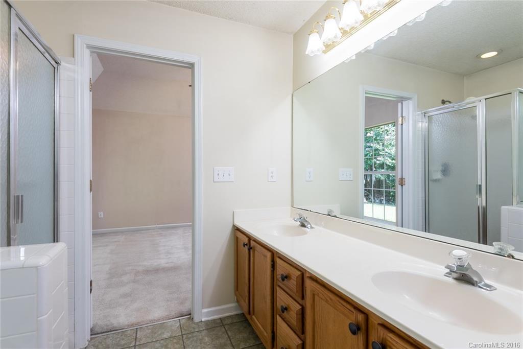 Hubbard Woods - Residential