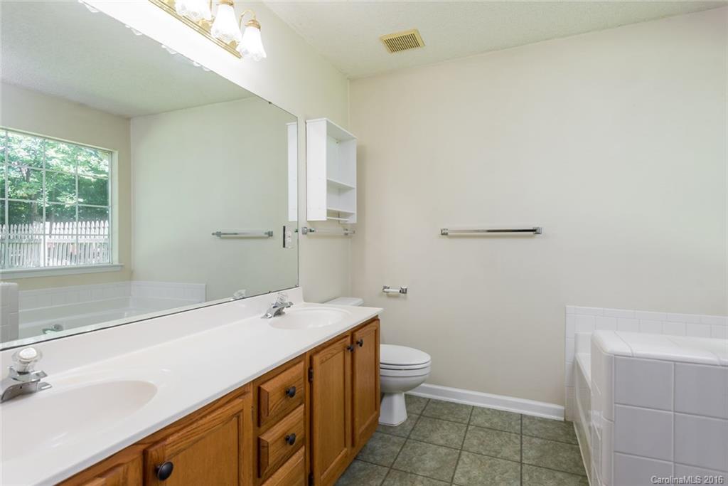 Hubbard Woods - Residential