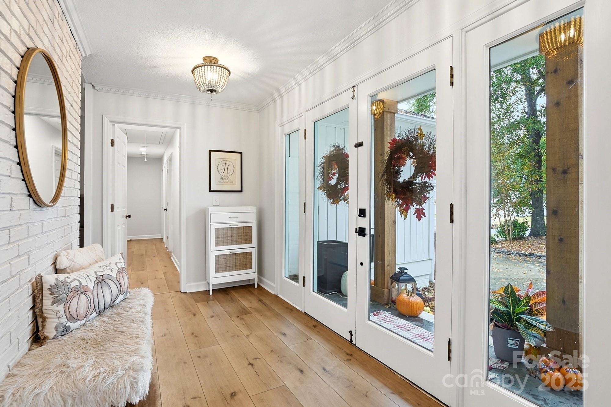 2433 Lynbridge Drive