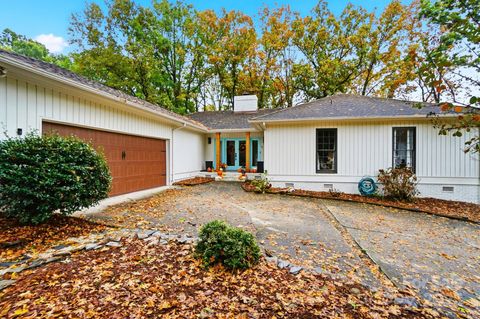 2433 Lynbridge Drive Charlotte NC 28270