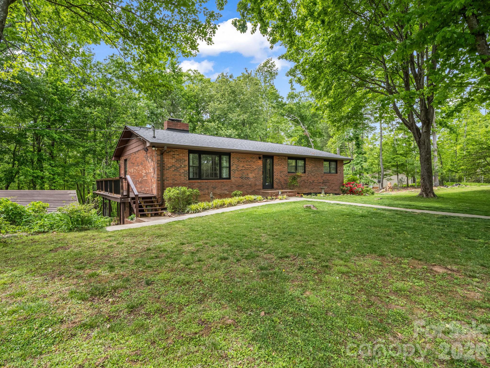 92 Greenwood Acres Drive