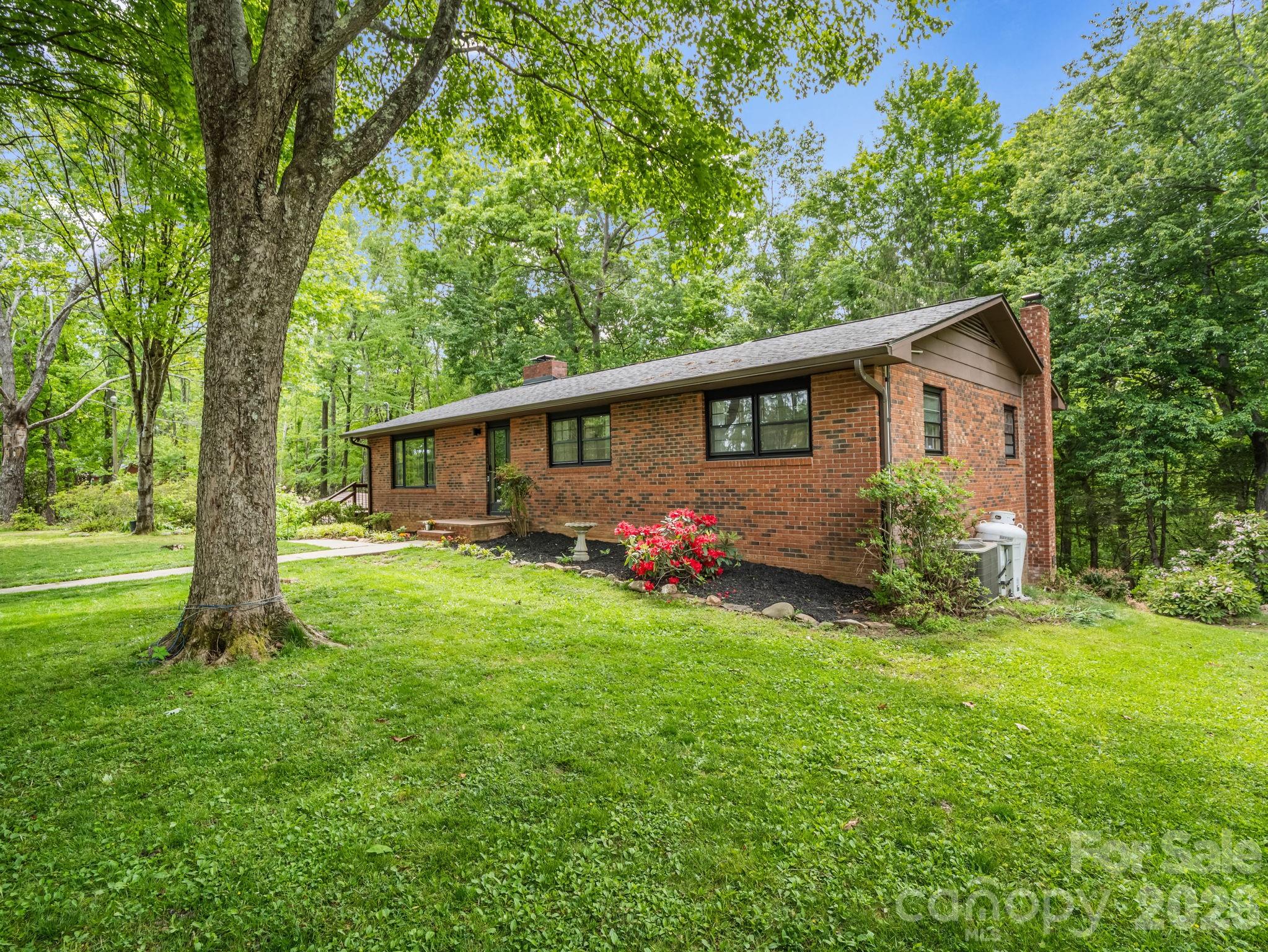 92 Greenwood Acres Drive