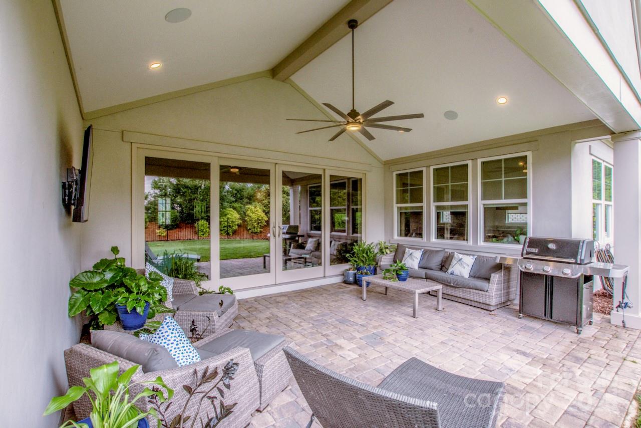 13708 Huntson Park Lane