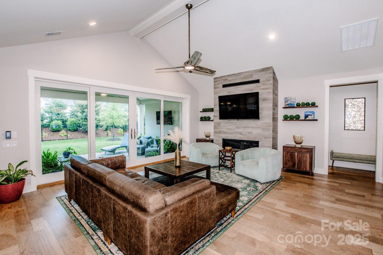 13708 Huntson Park Lane