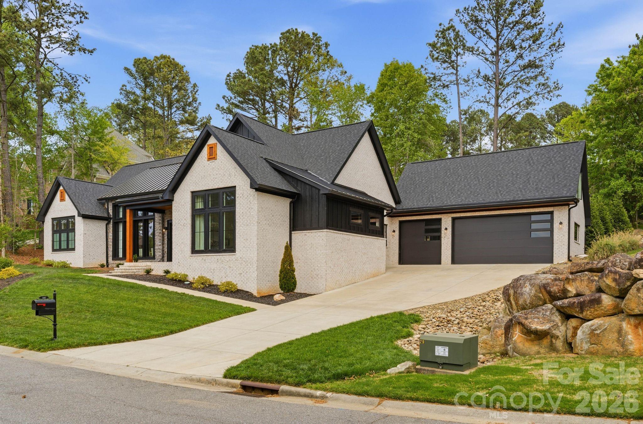 1462 Winged Foot Drive