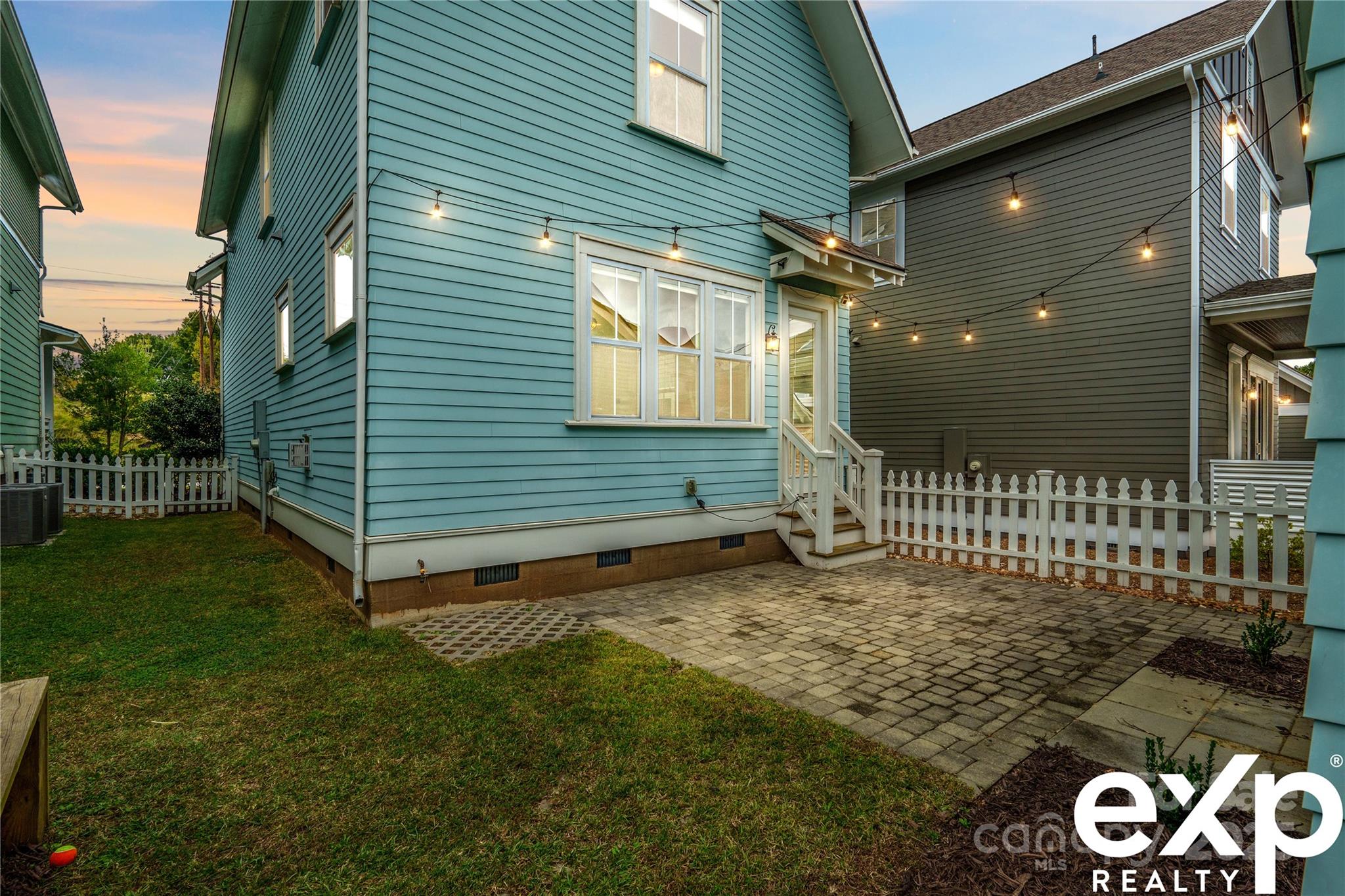 Riverwalk - Residential