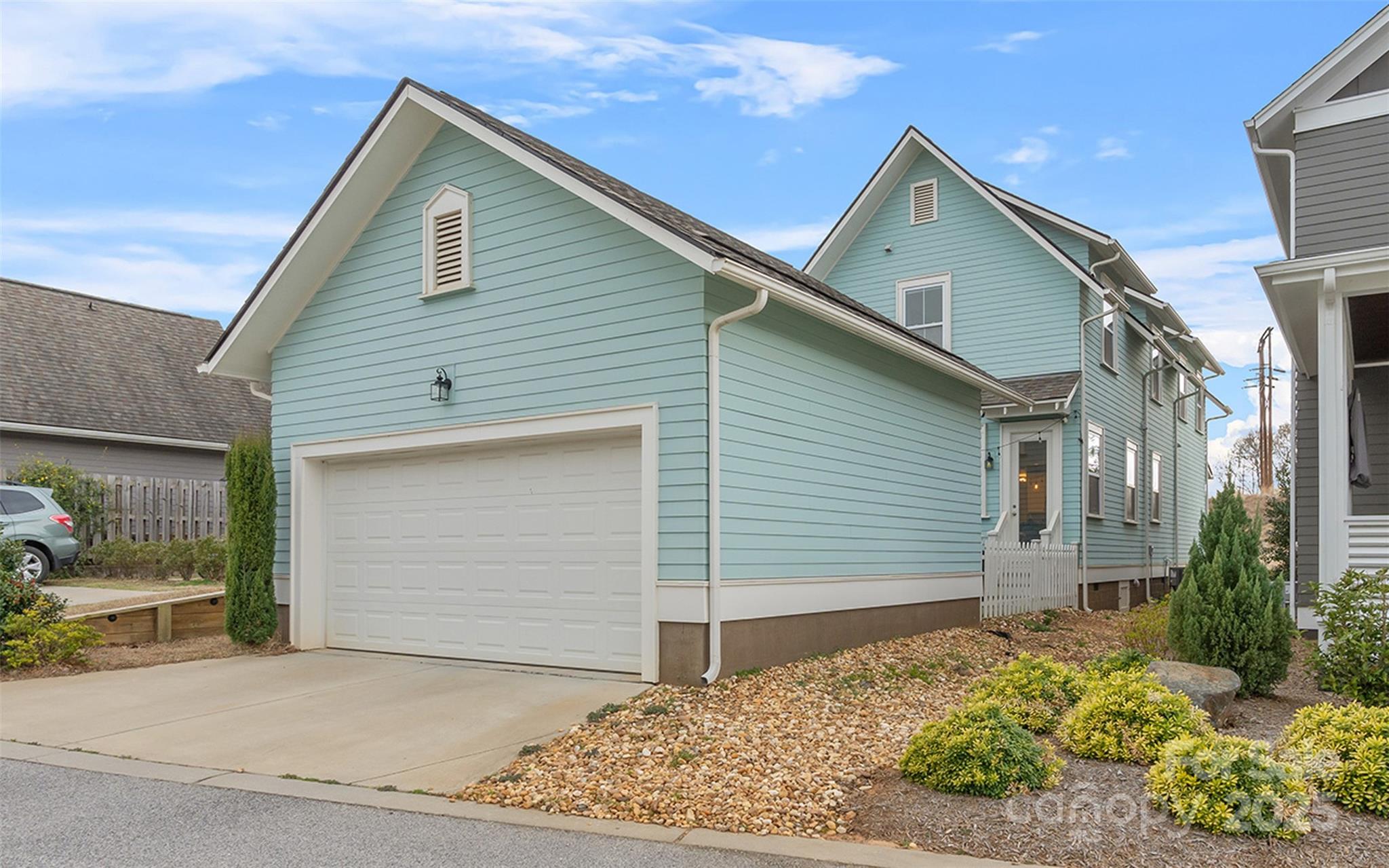664 Bluff Loop Road 202