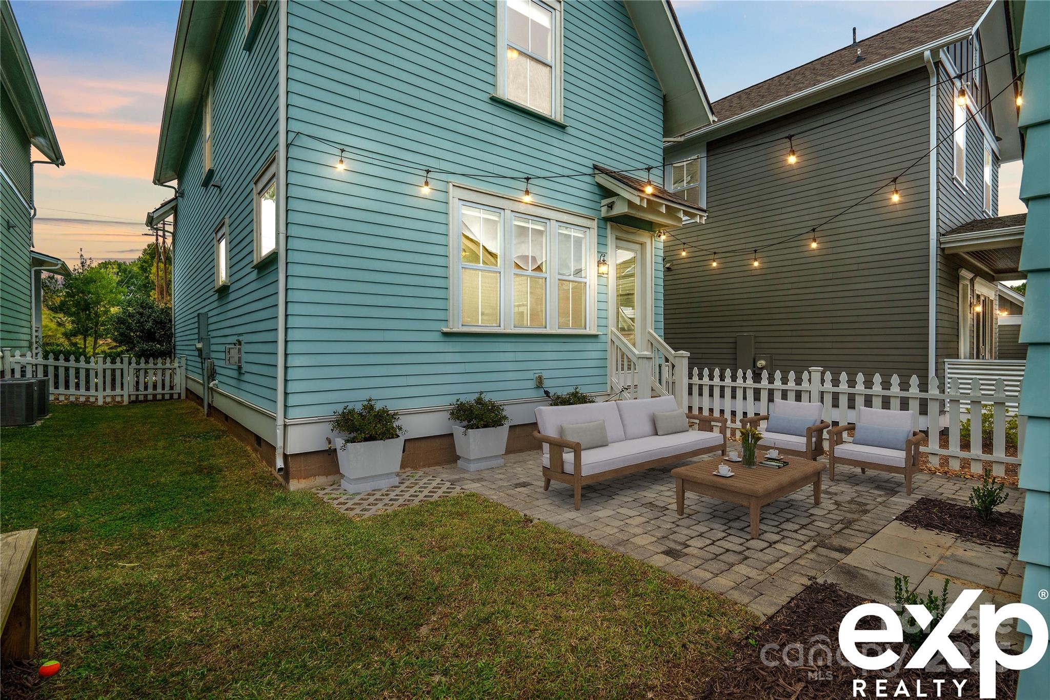 Riverwalk - Residential