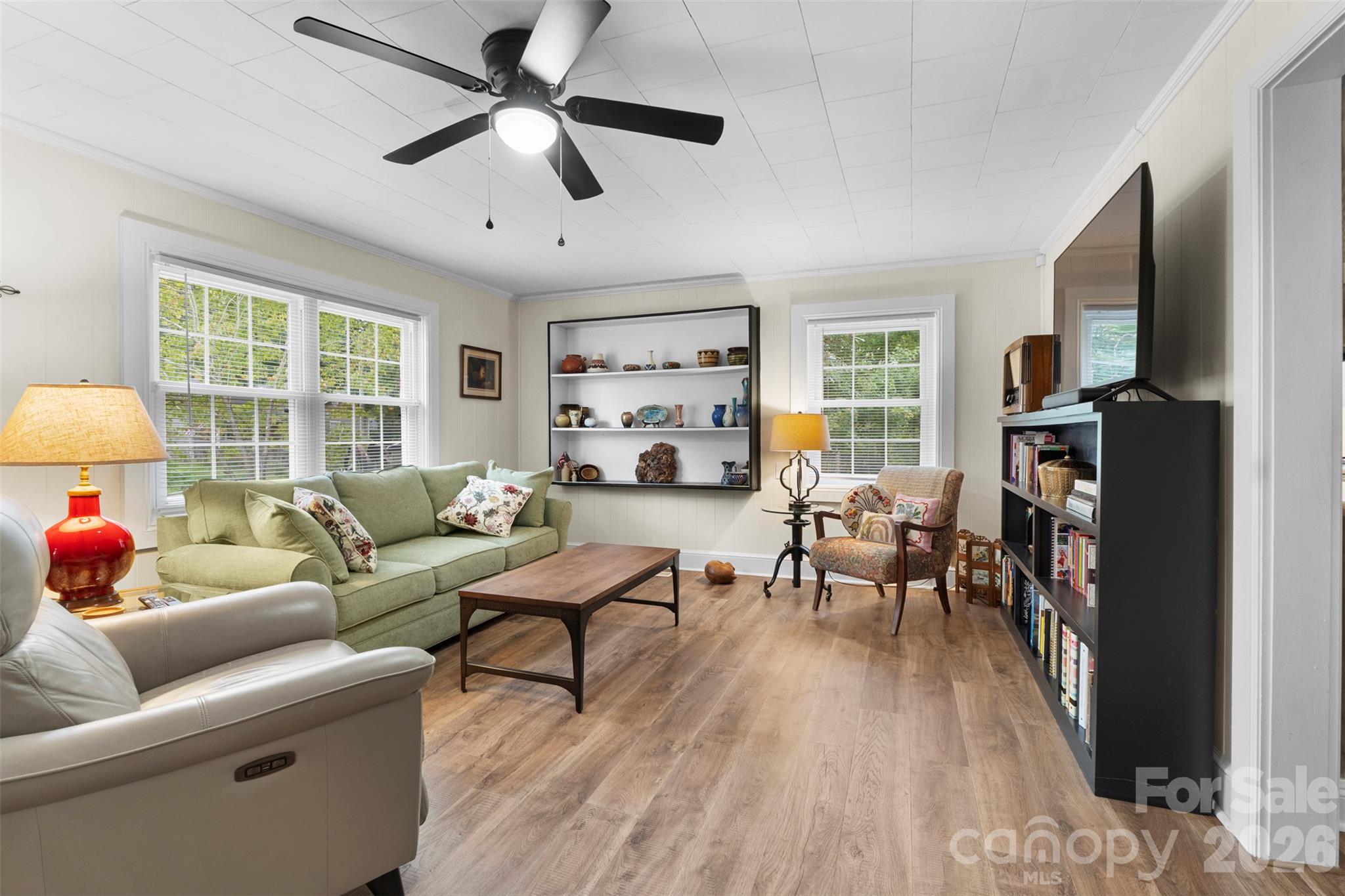 316 W 2nd Street