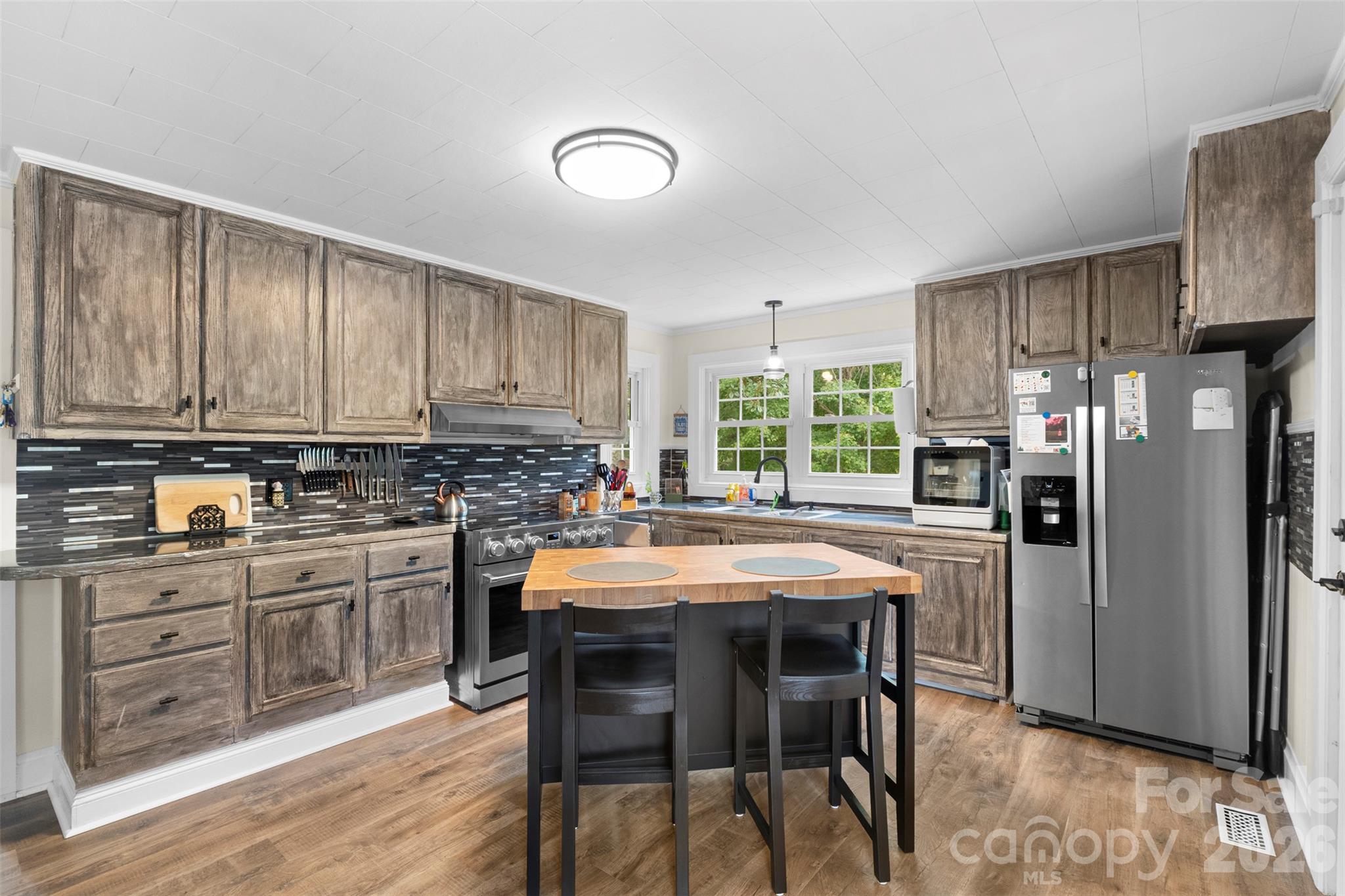316 W 2nd Street