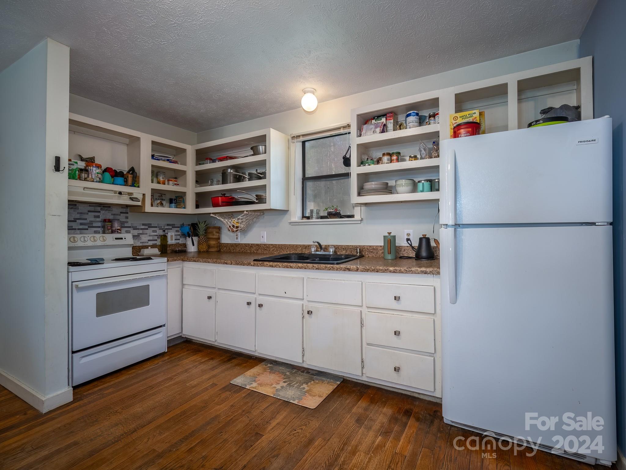 Lake Sega - Residential