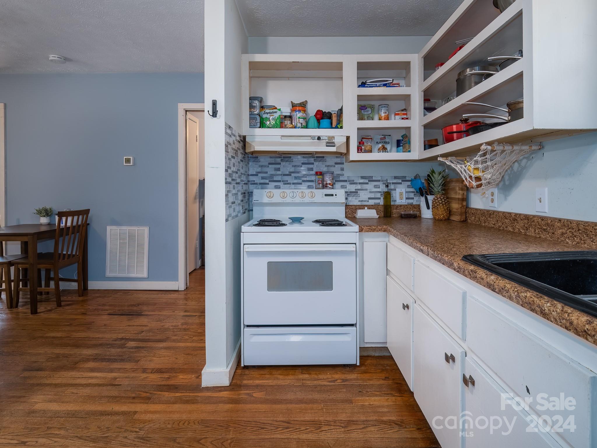 Lake Sega - Residential