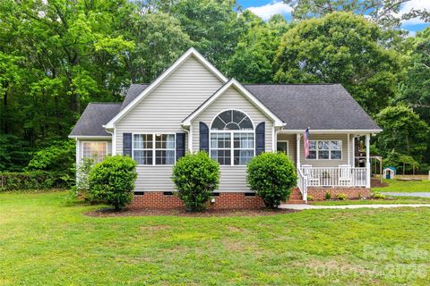 Photo of 5503 Mcwhorter Road, Waxhaw, NC 28173 (MLS # 4378908)
