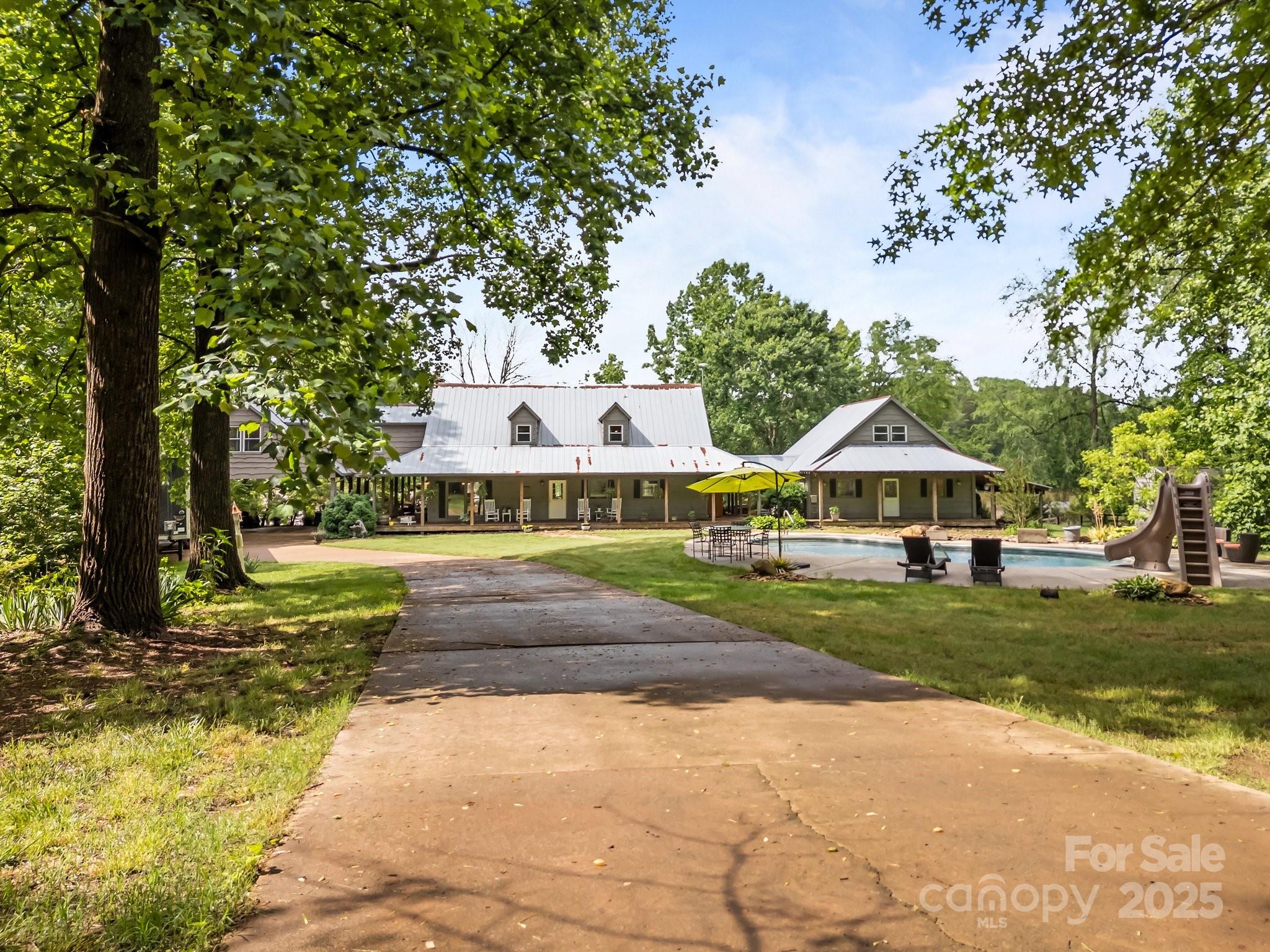 1433 Kern Carlton Road