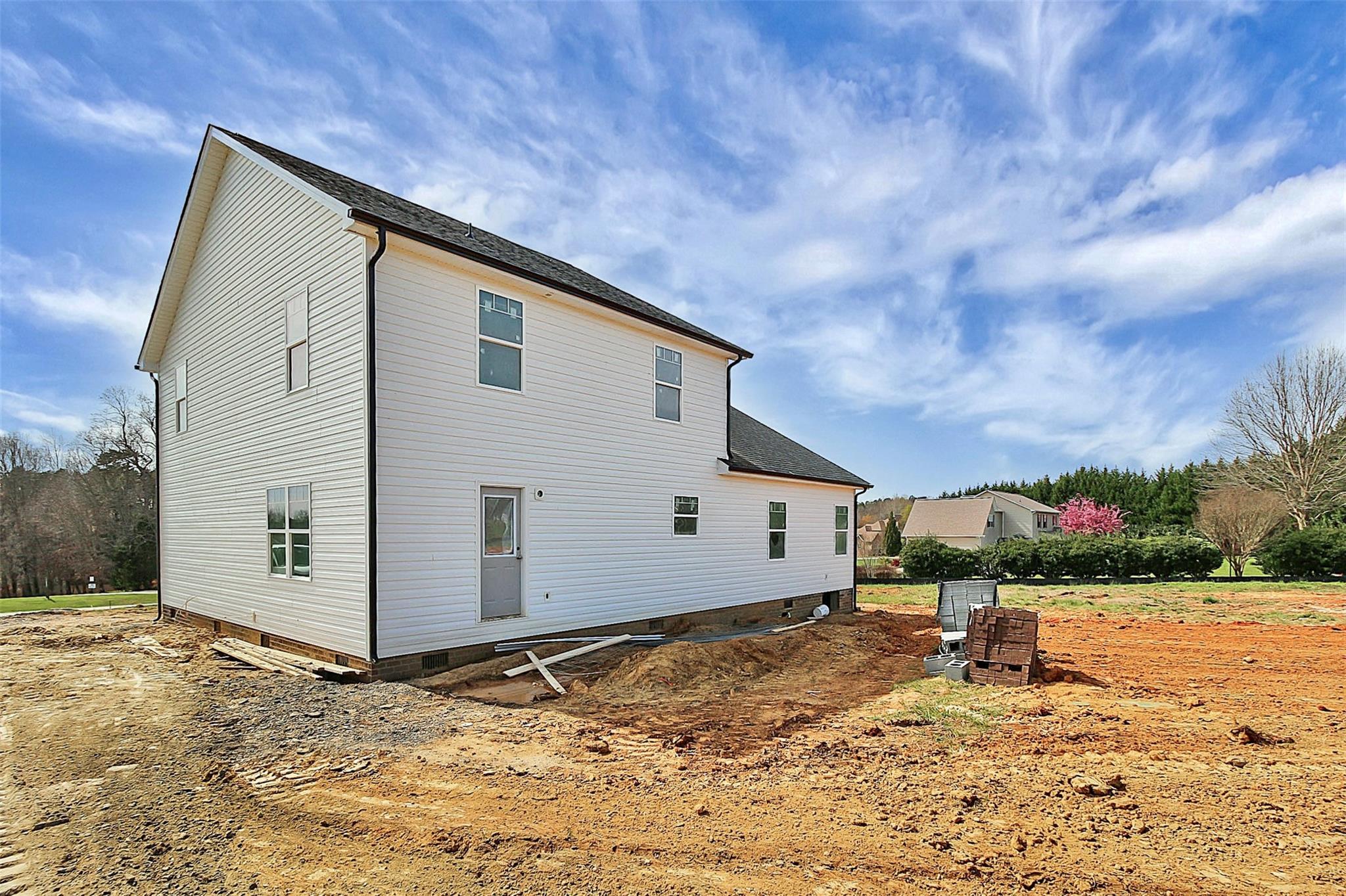 Falcon Crest - Residential