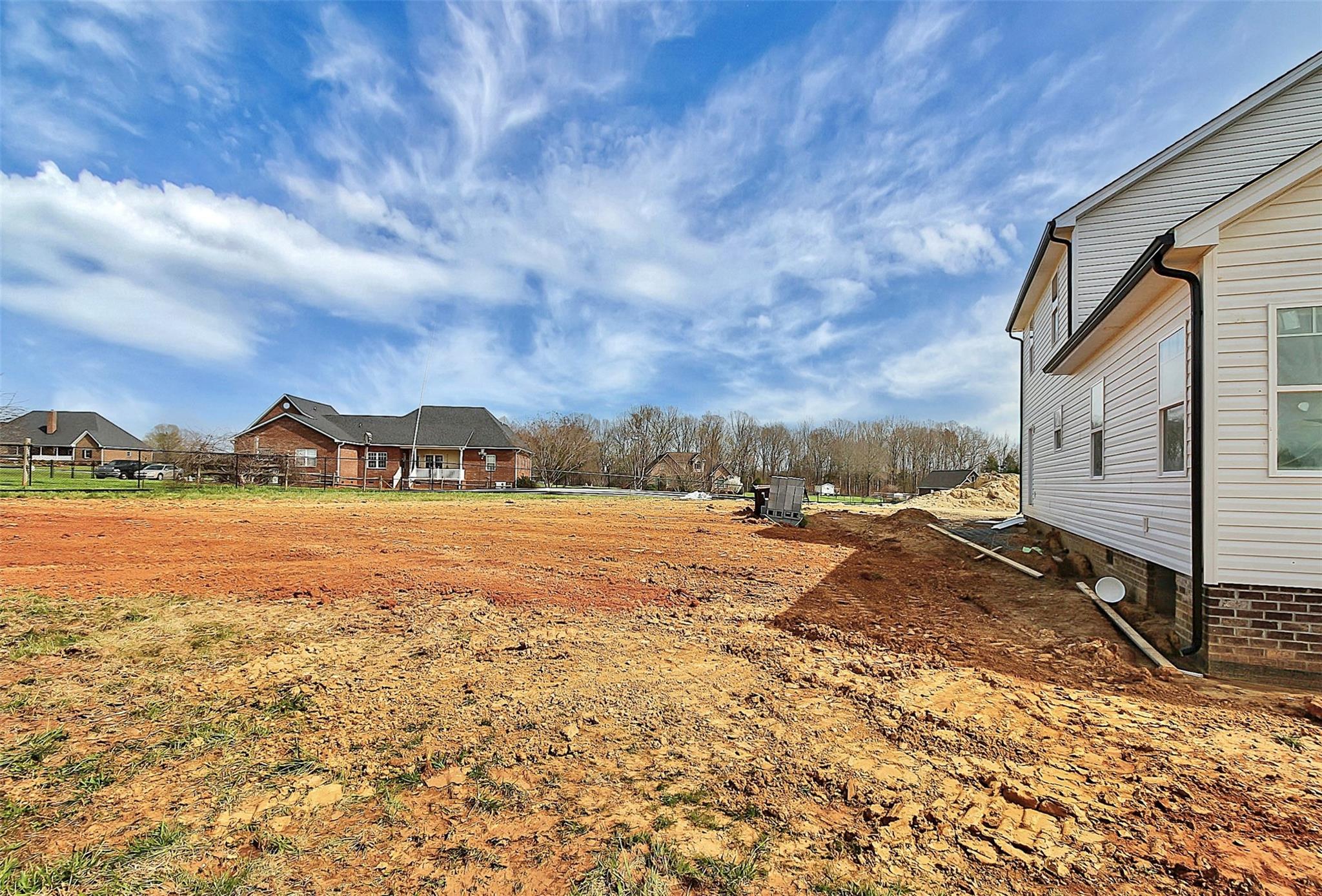 Falcon Crest - Residential