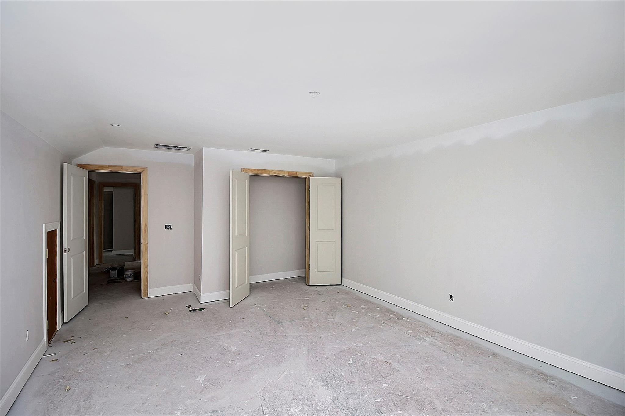 Falcon Crest - Residential